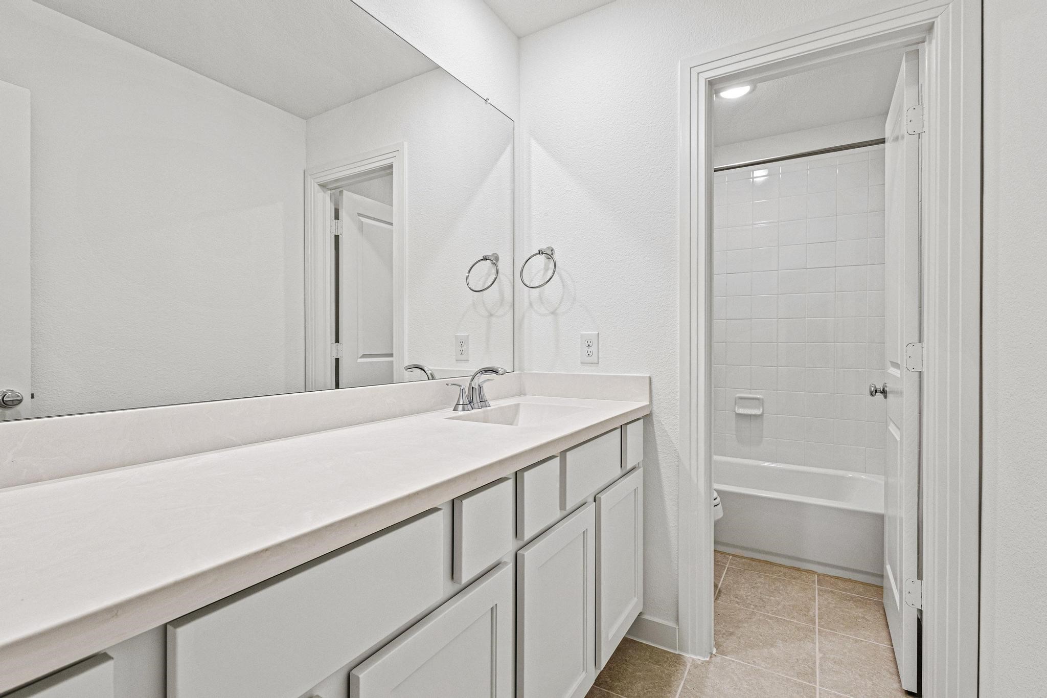 3952 Oak Creek Circle