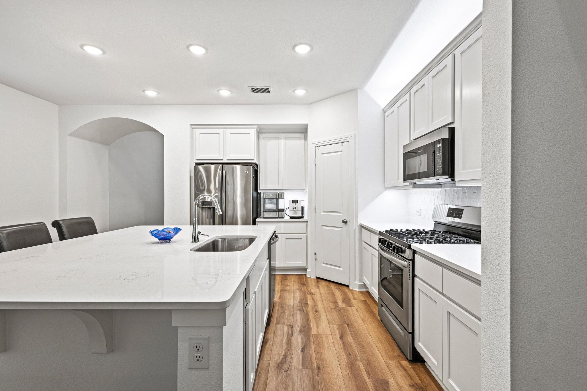 3952 Oak Creek Circle