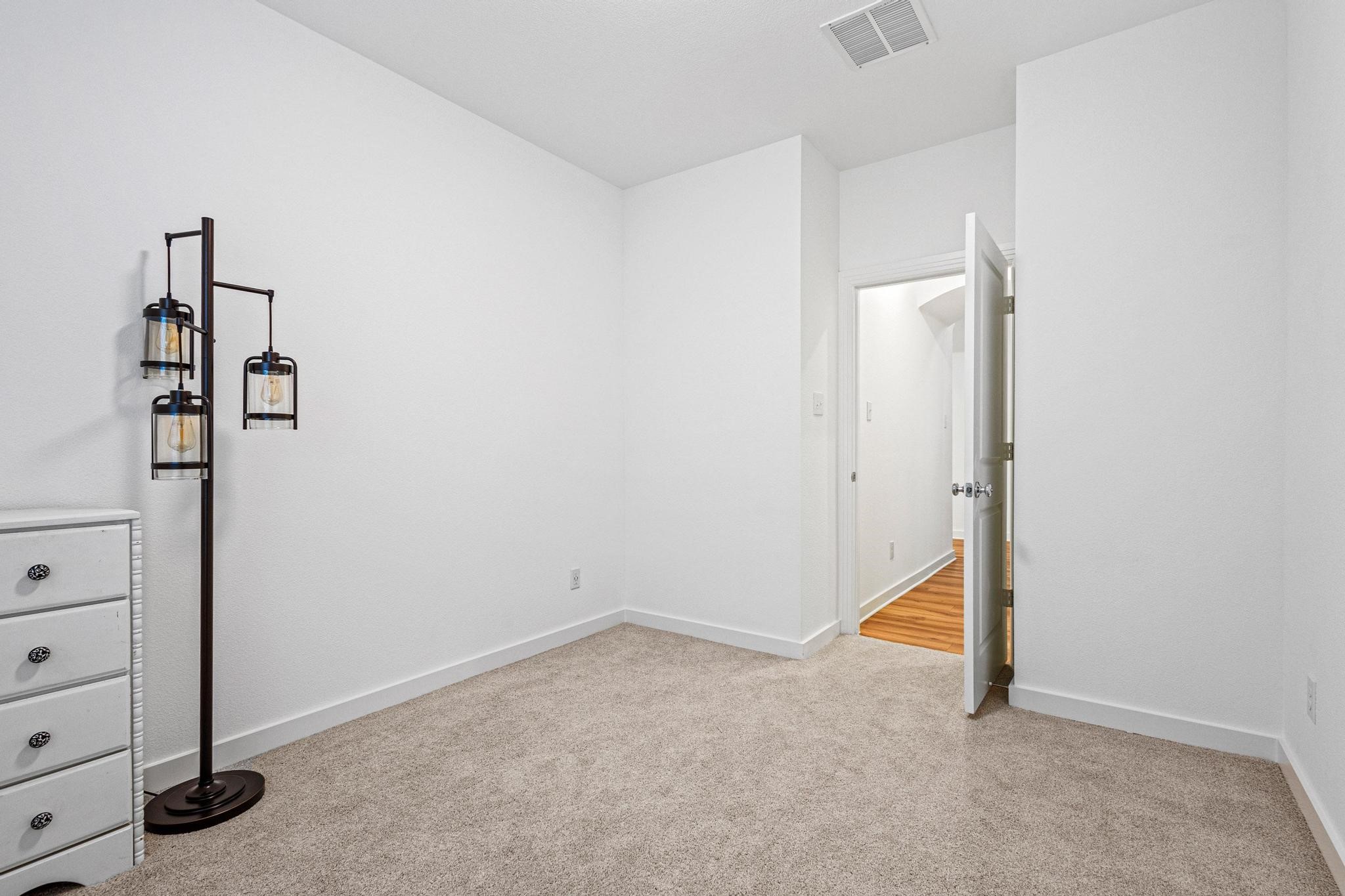 3952 Oak Creek Circle