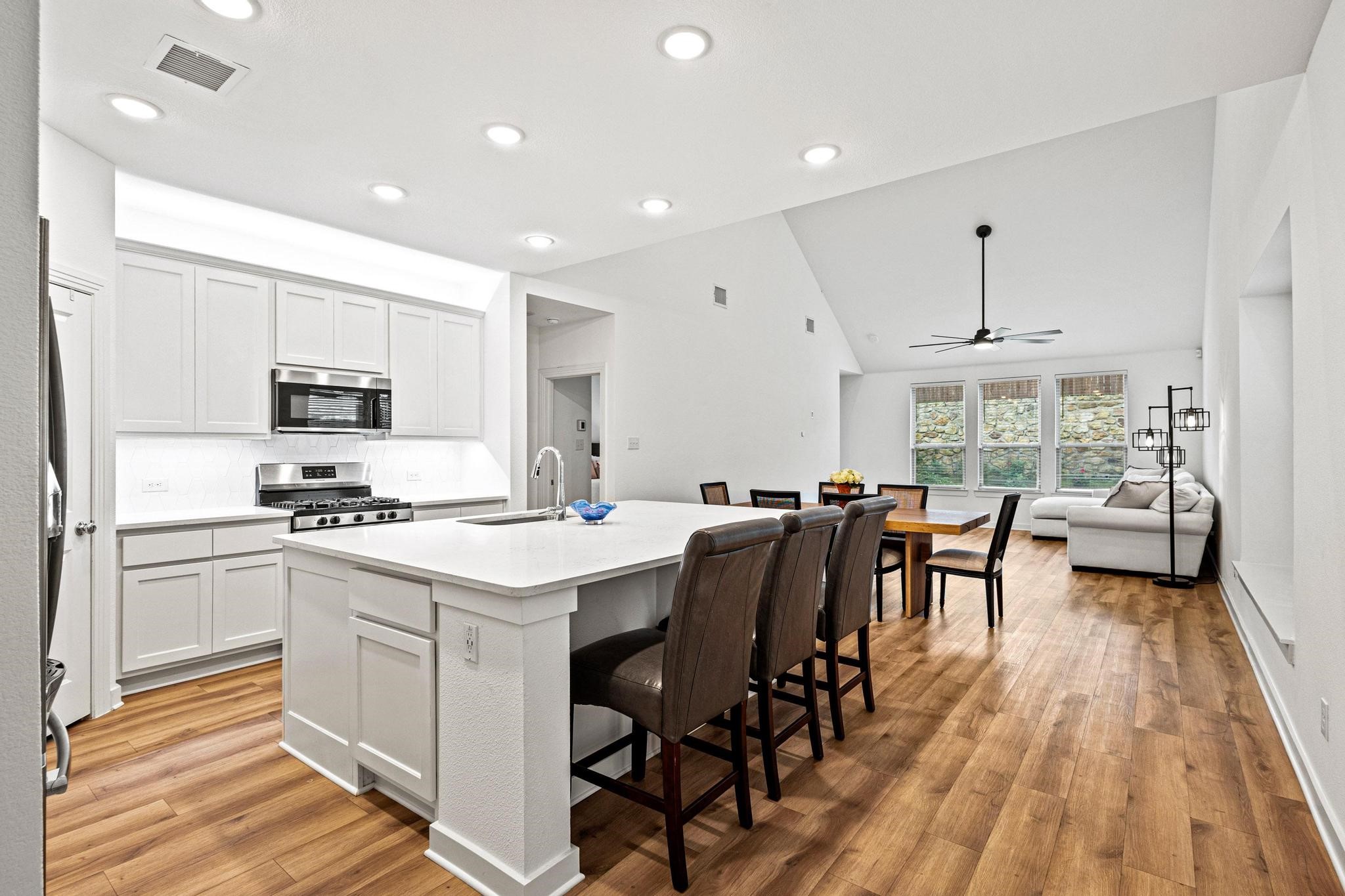 3952 Oak Creek Circle