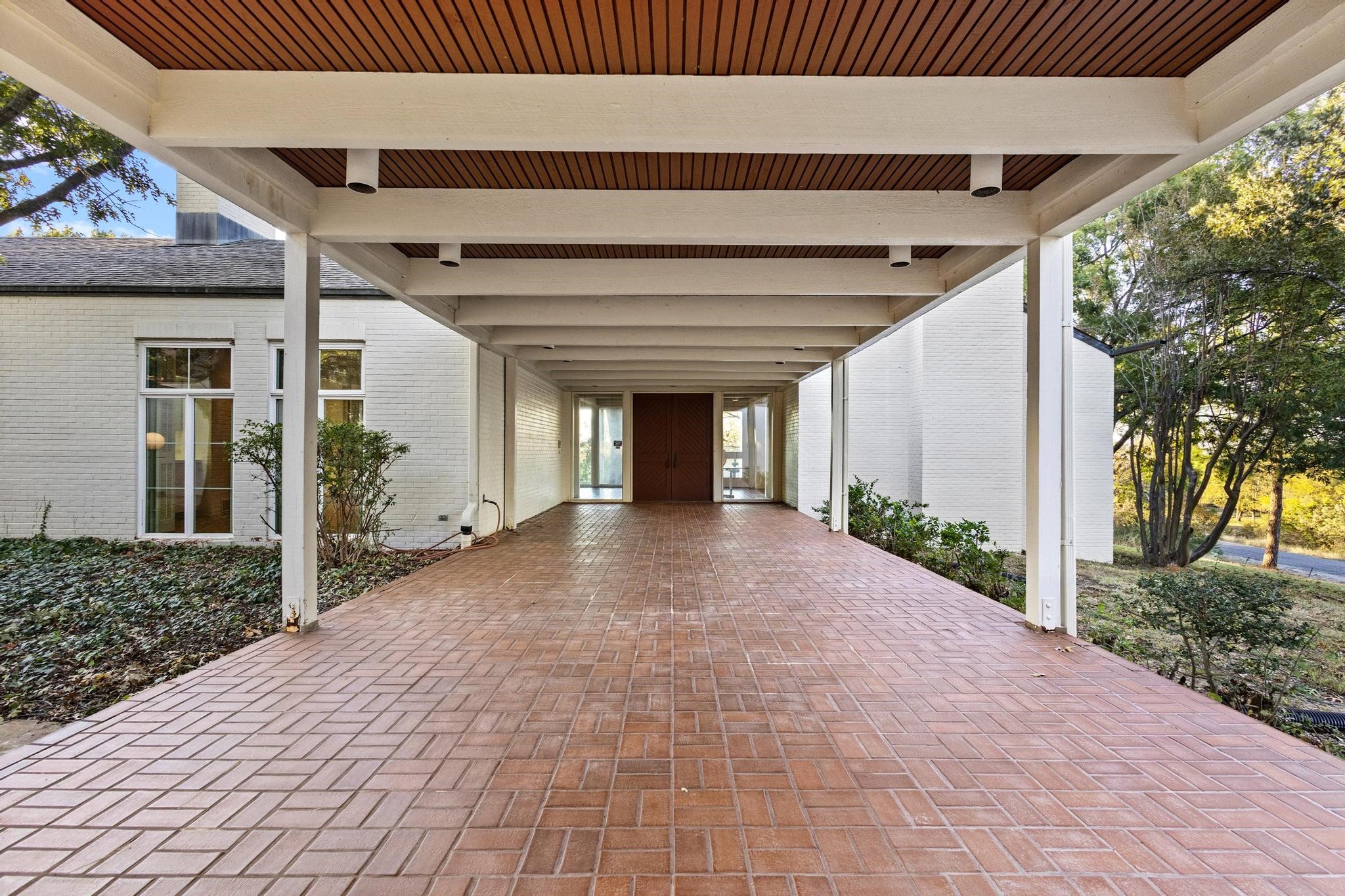3906 Highland Drive