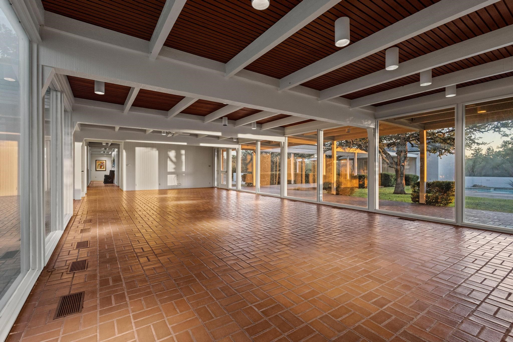 3906 Highland Drive