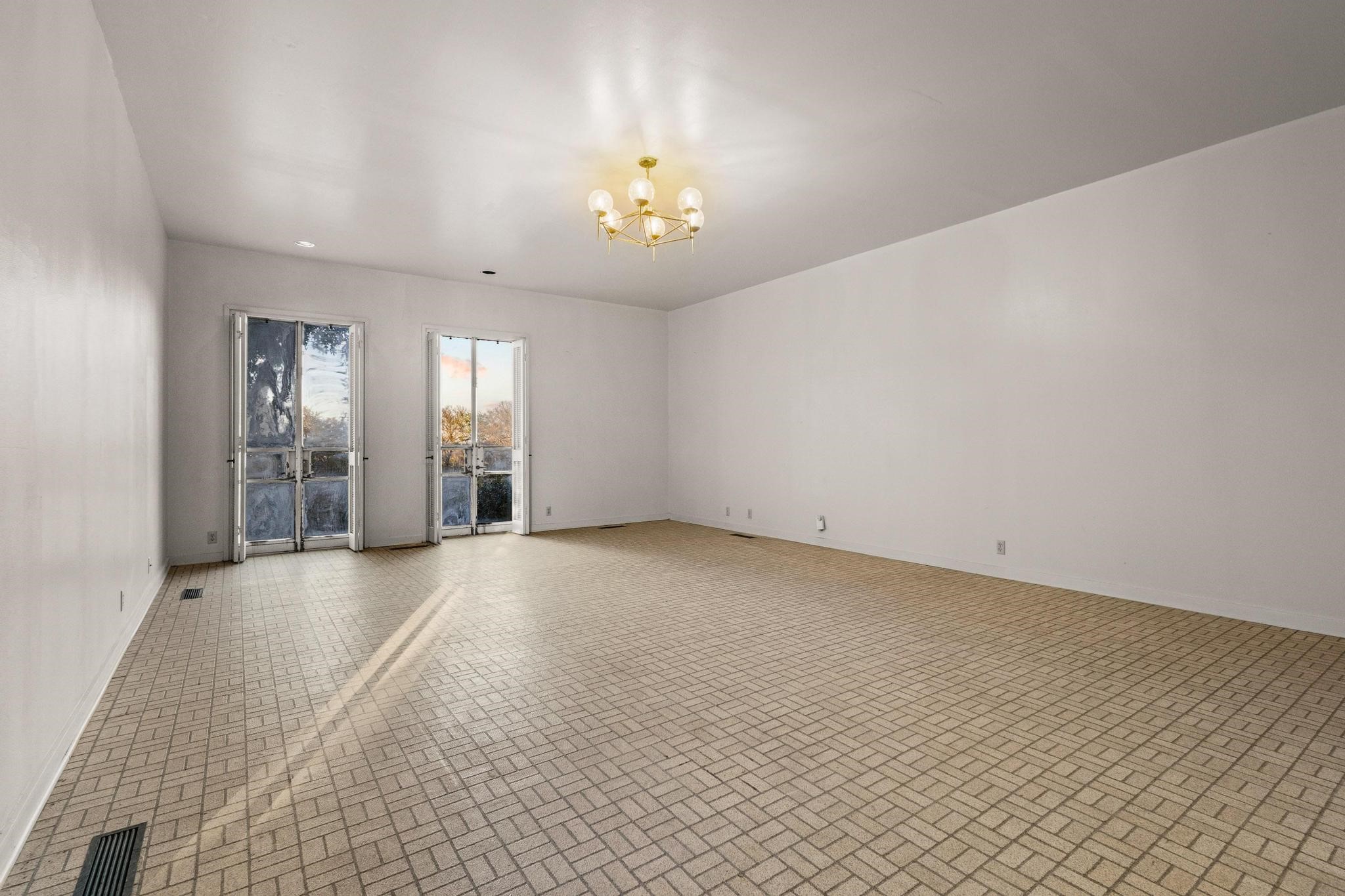 3906 Highland Drive