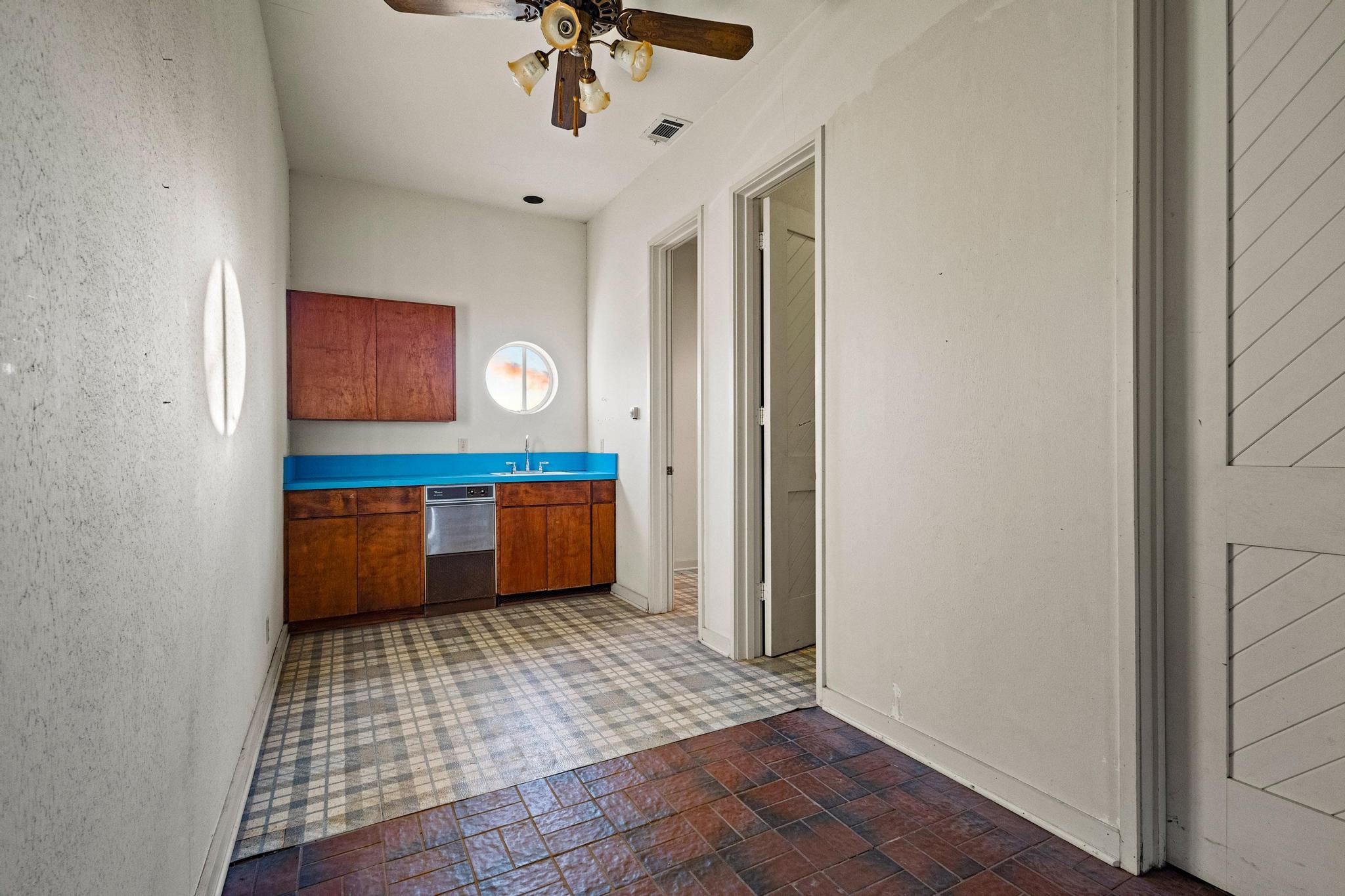 3906 Highland Drive