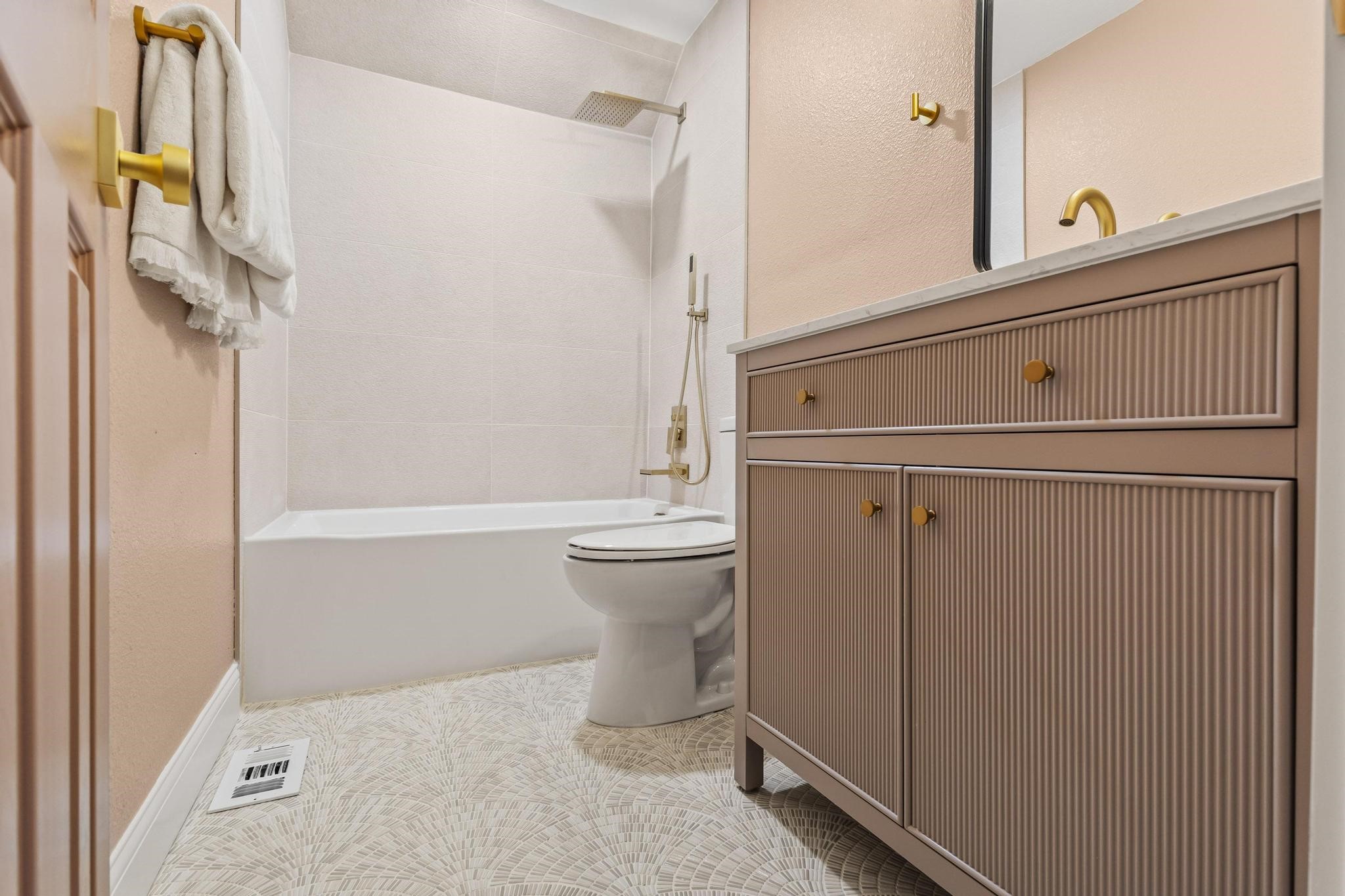 2214 Rex Cruse Drive