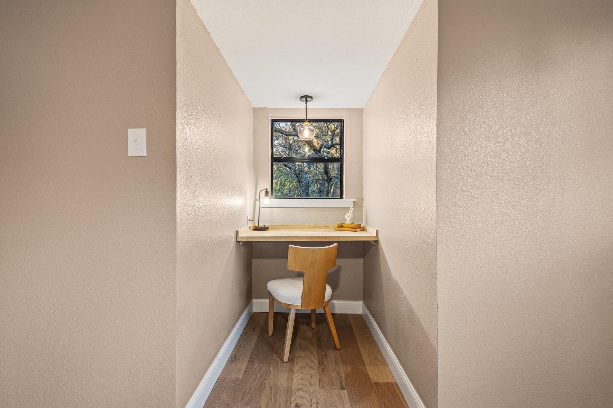 2214 Rex Cruse Drive