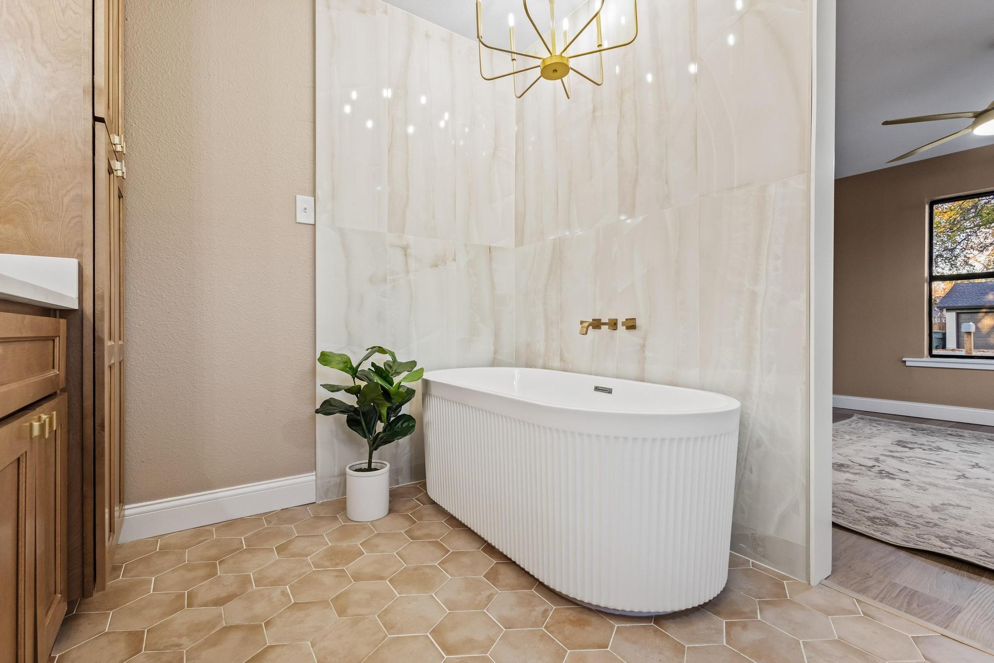 2214 Rex Cruse Drive