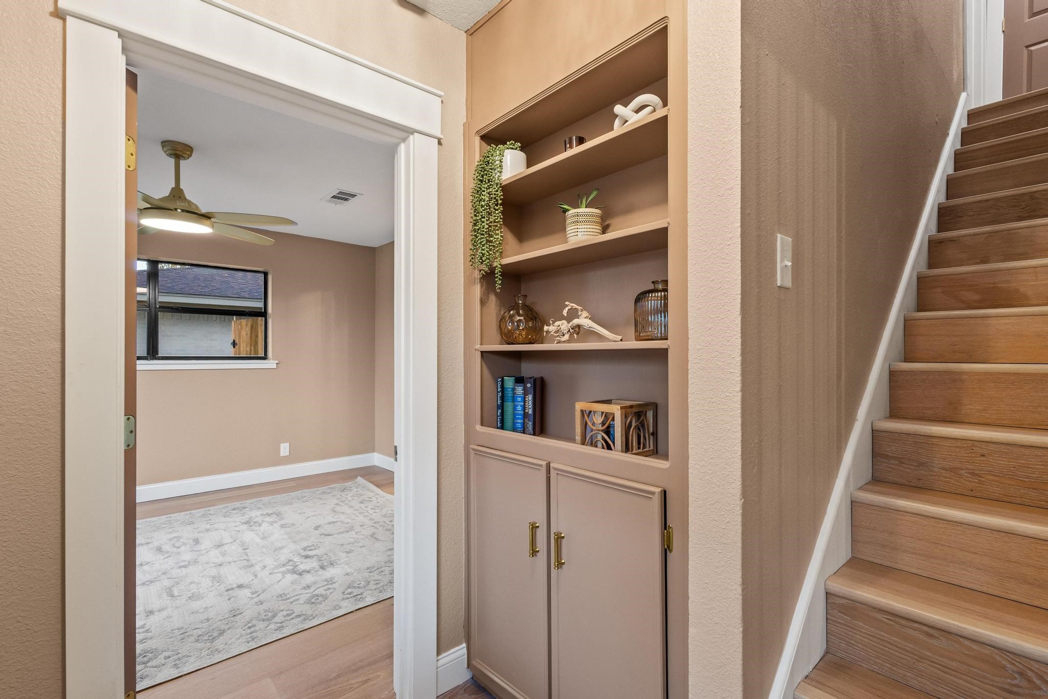 2214 Rex Cruse Drive