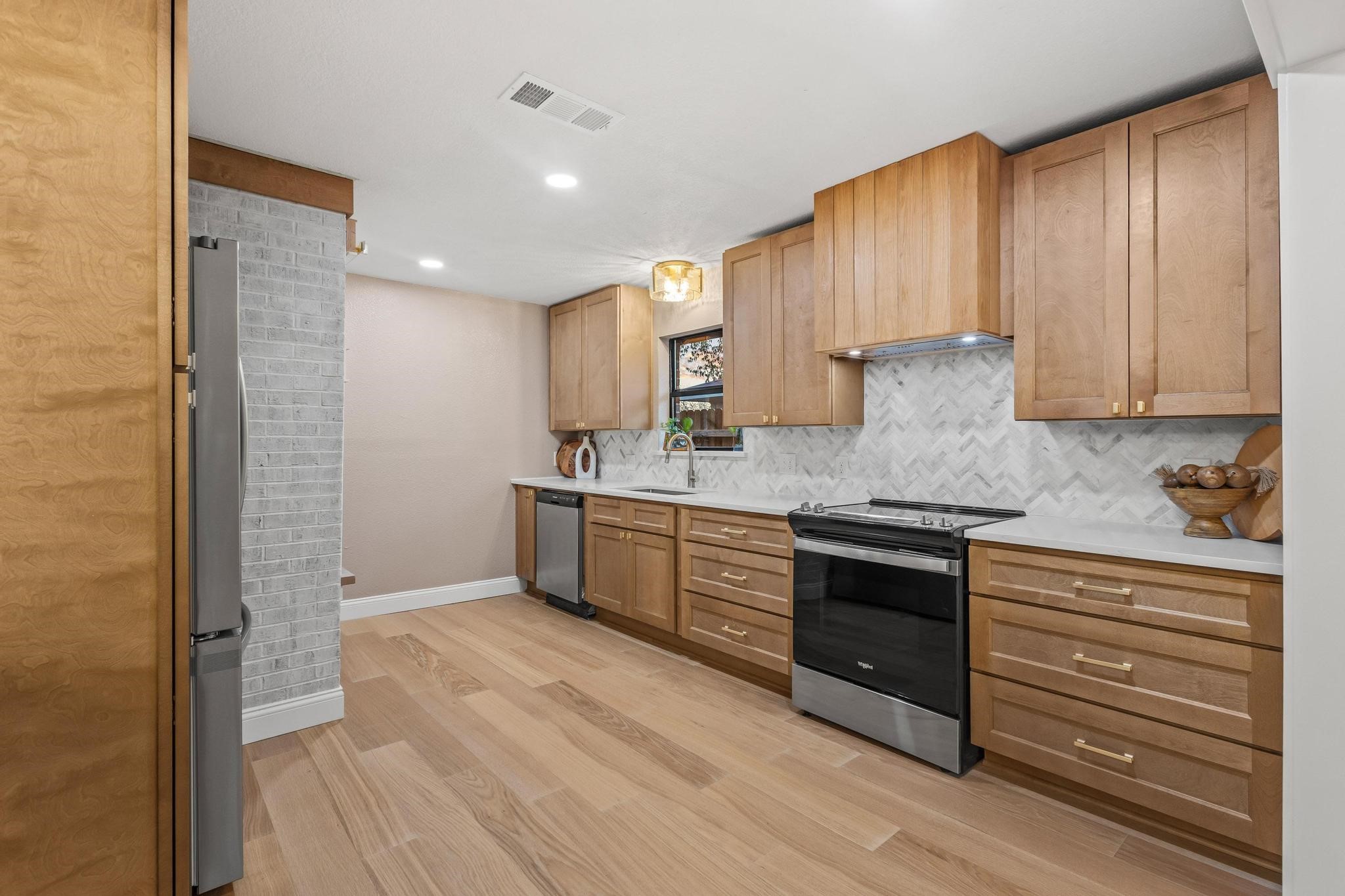 2214 Rex Cruse Drive