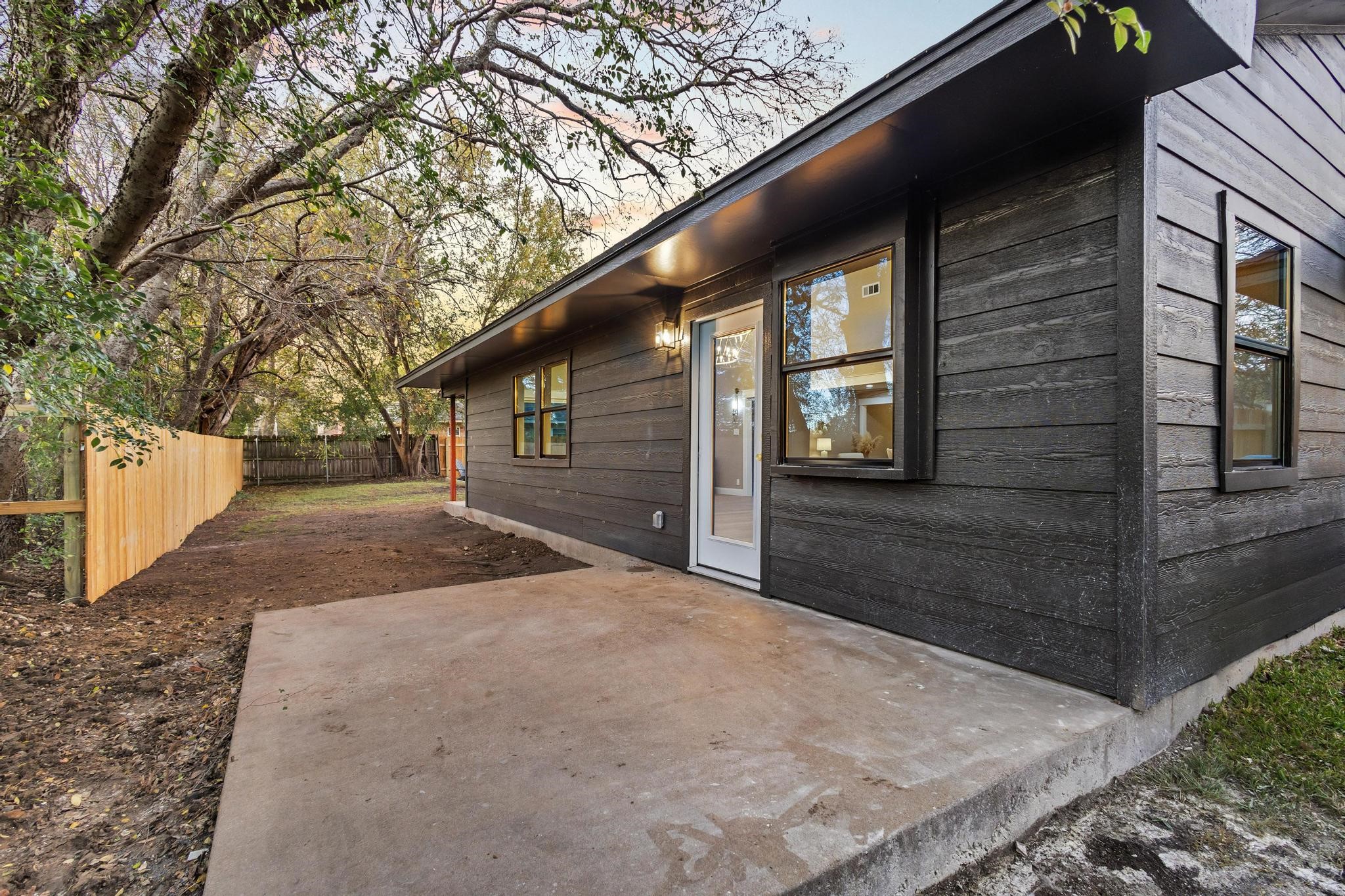 2214 Rex Cruse Drive