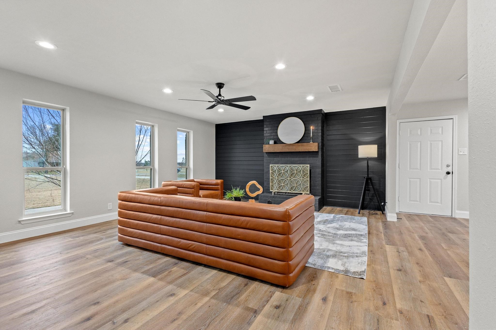 3327 Carriage Circle