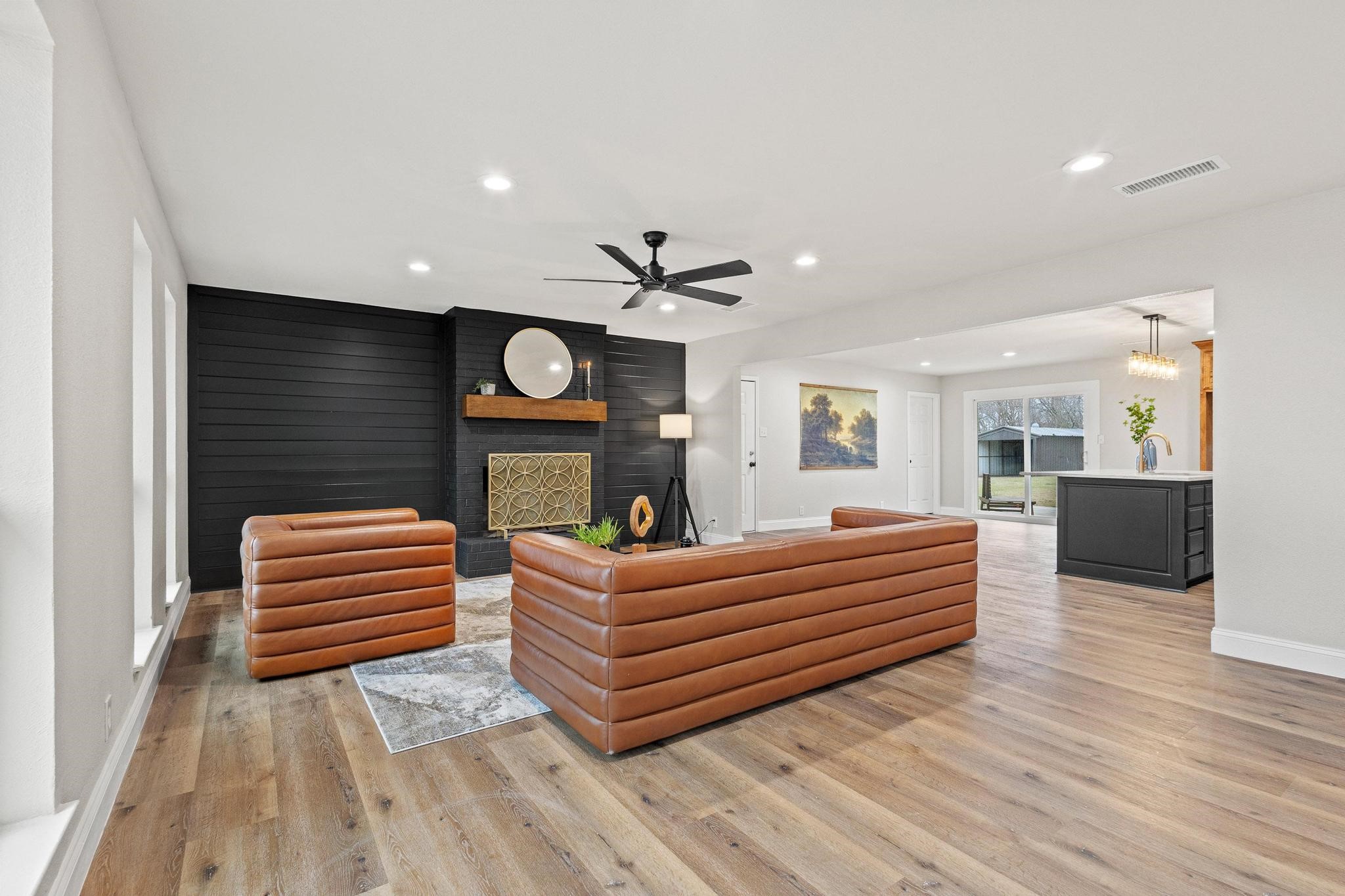 3327 Carriage Circle