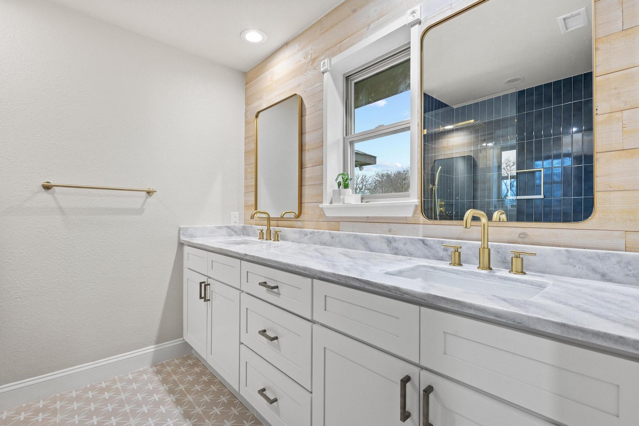 3327 Carriage Circle