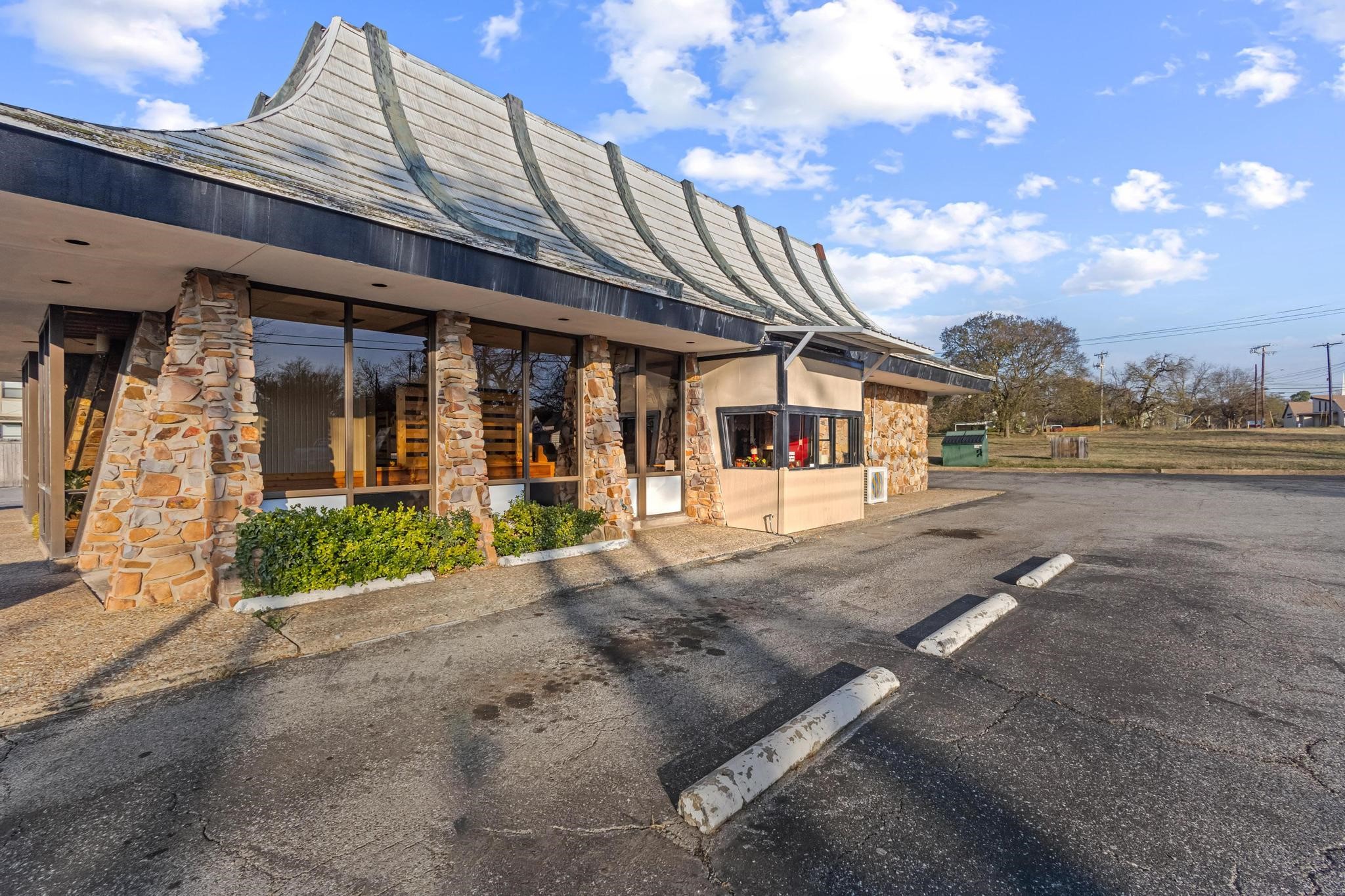 1901 W Morton Street