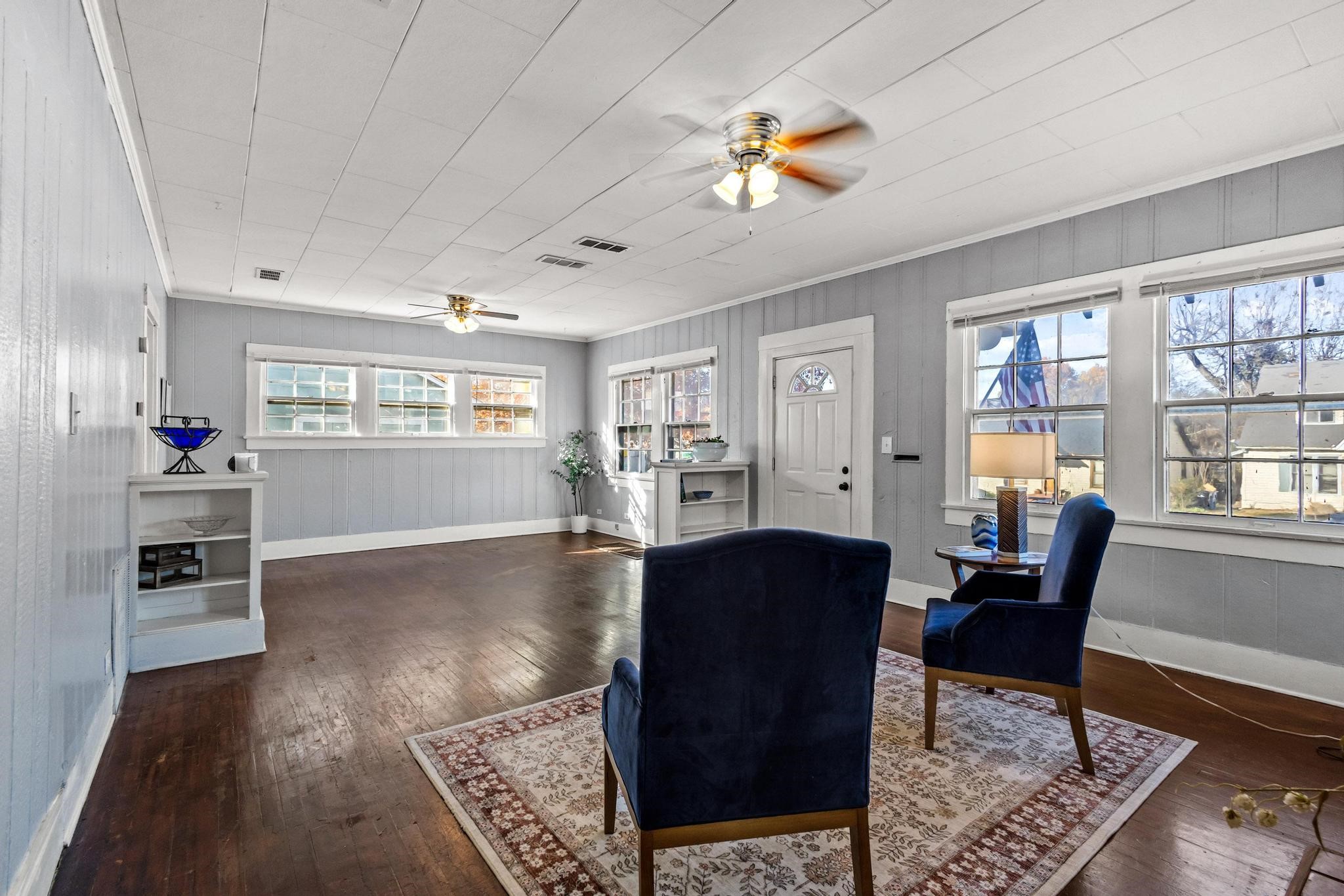 1310 W Morton Street