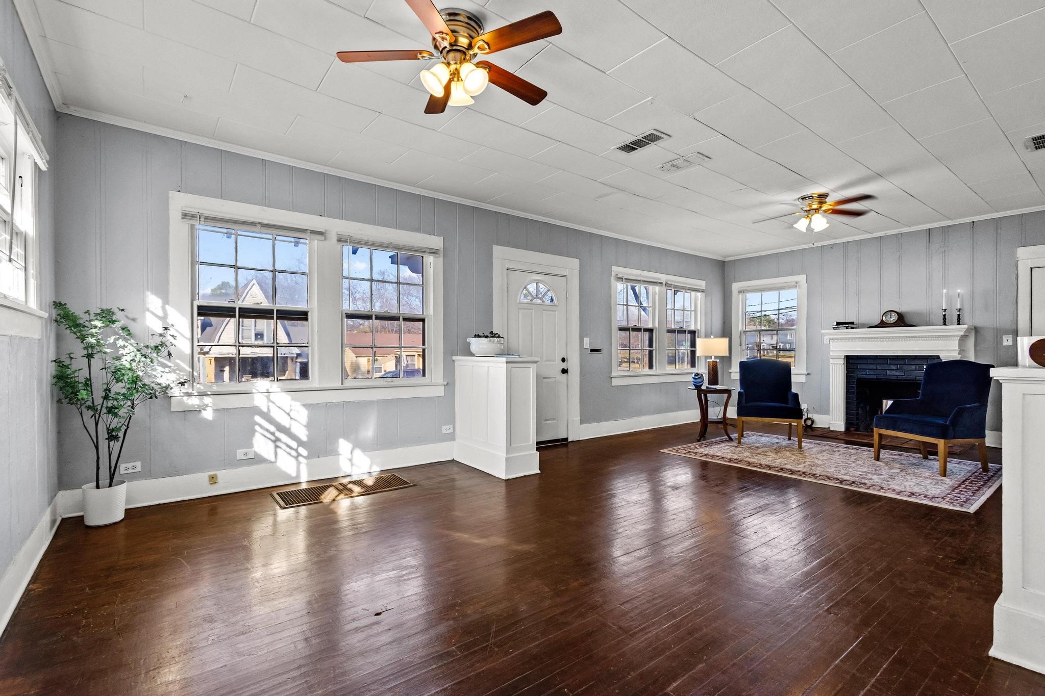 1310 W Morton Street