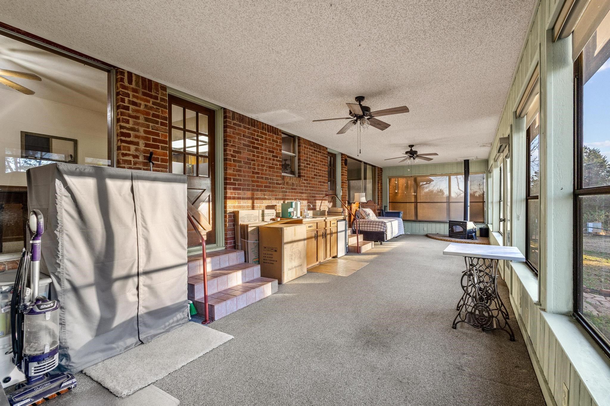 1701 S Lillis Lane
