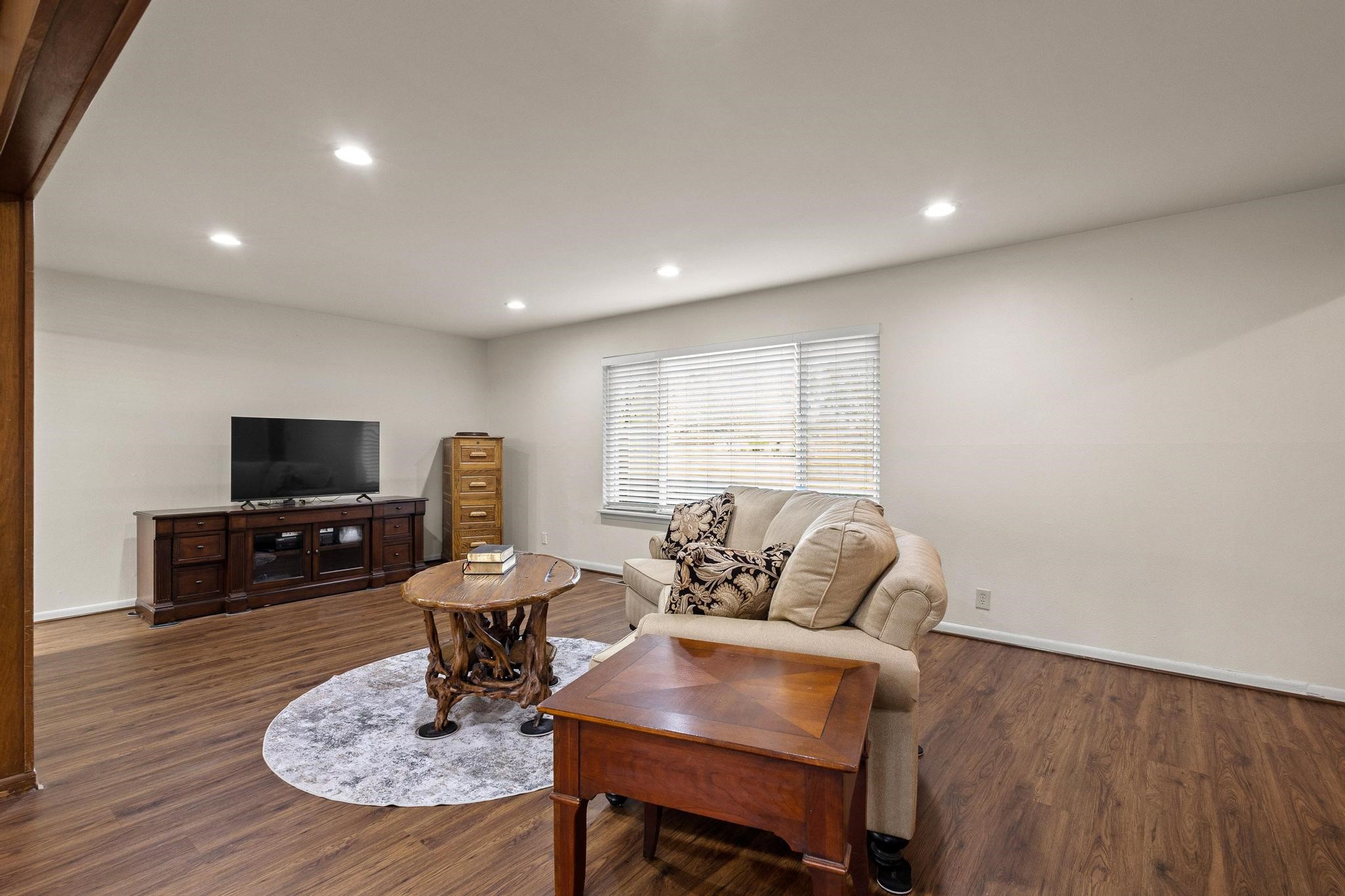 1701 S Lillis Lane