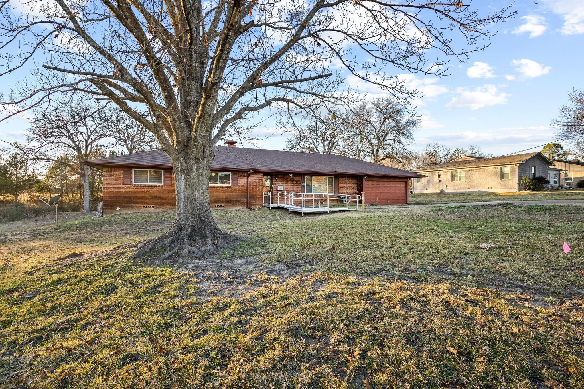 1701 S Lillis Lane