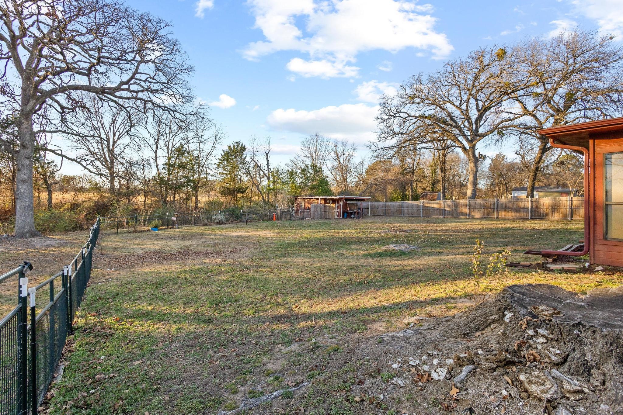 1701 S Lillis Lane