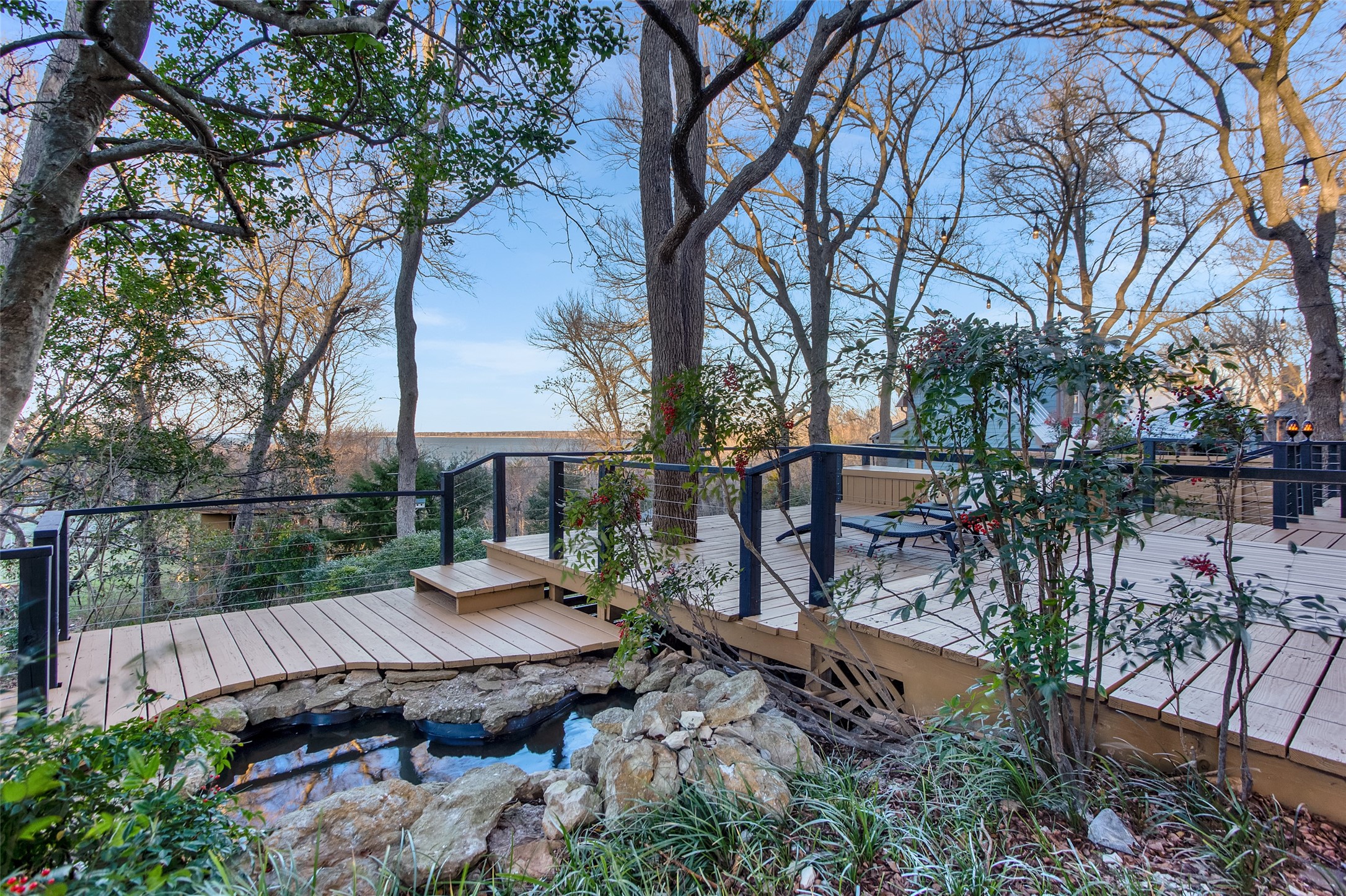 787 Lakeview Drive
