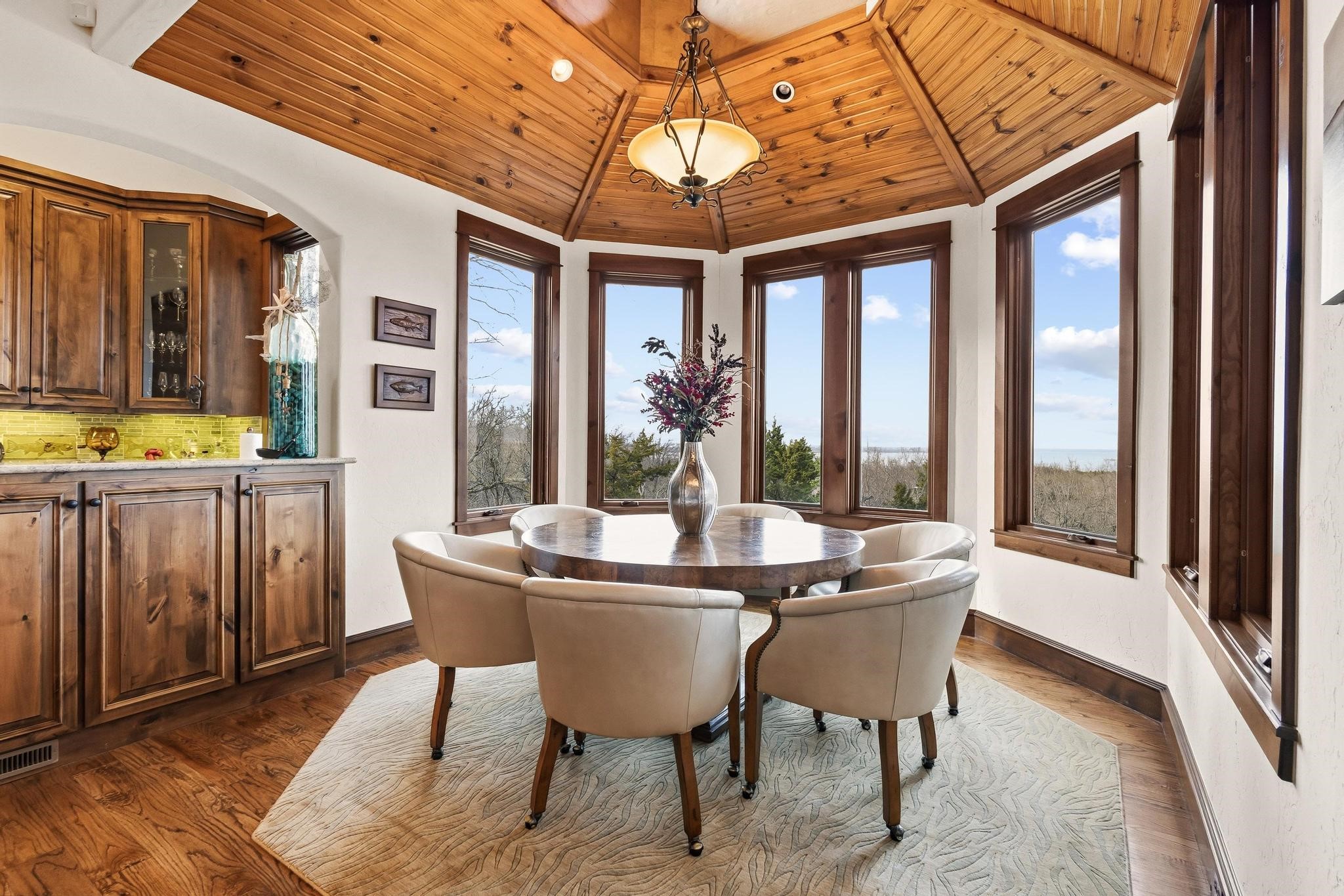 220 Oak Hills Drive