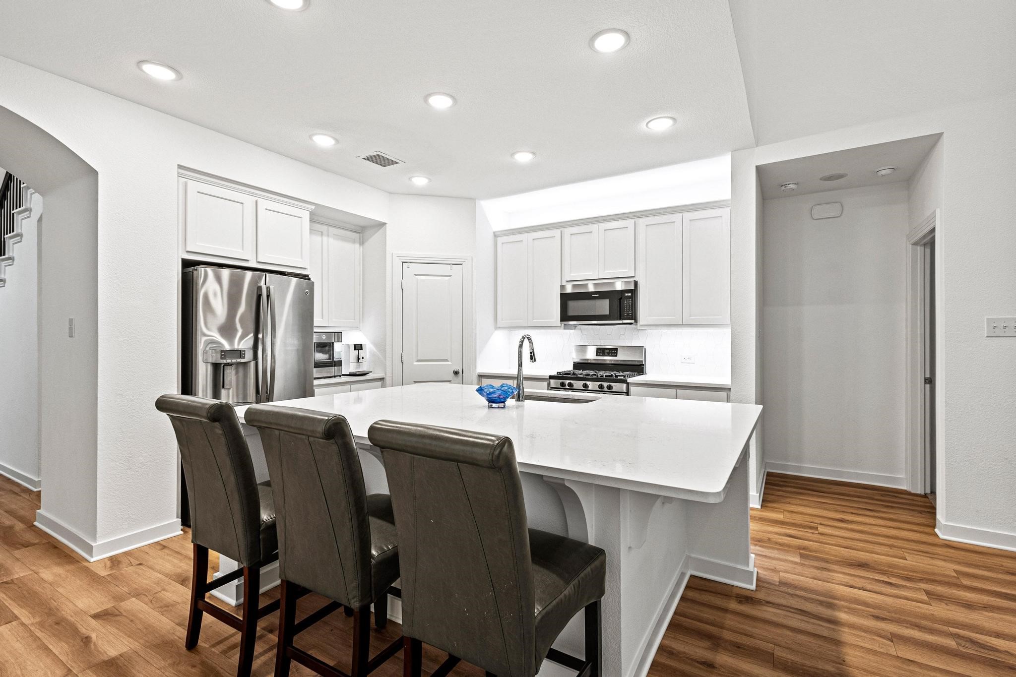 3952 Oak Creek Circle