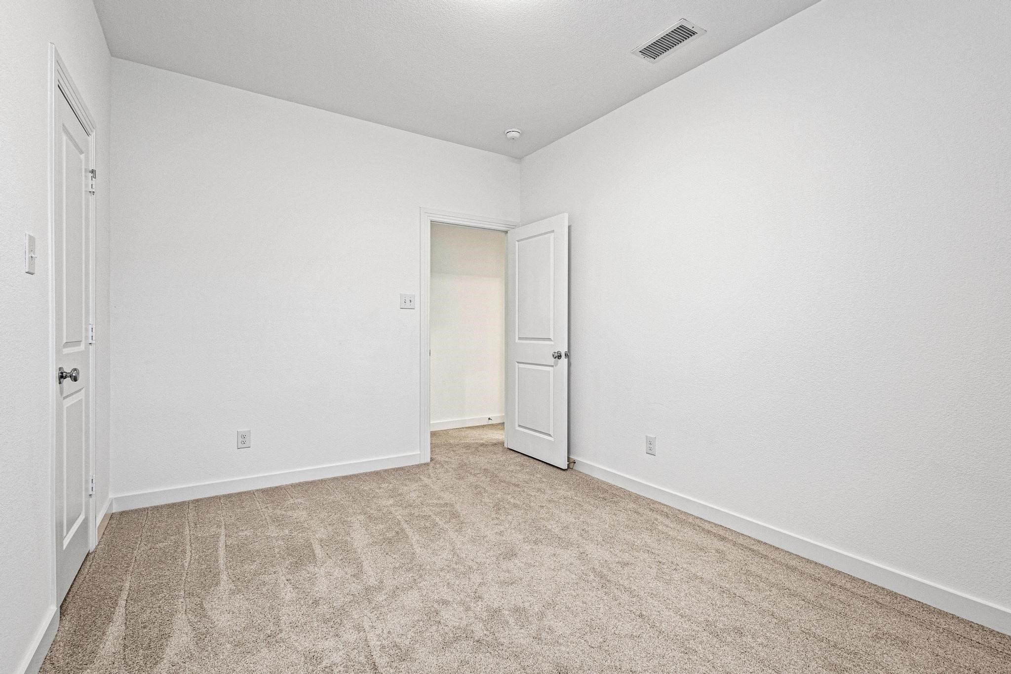 3952 Oak Creek Circle