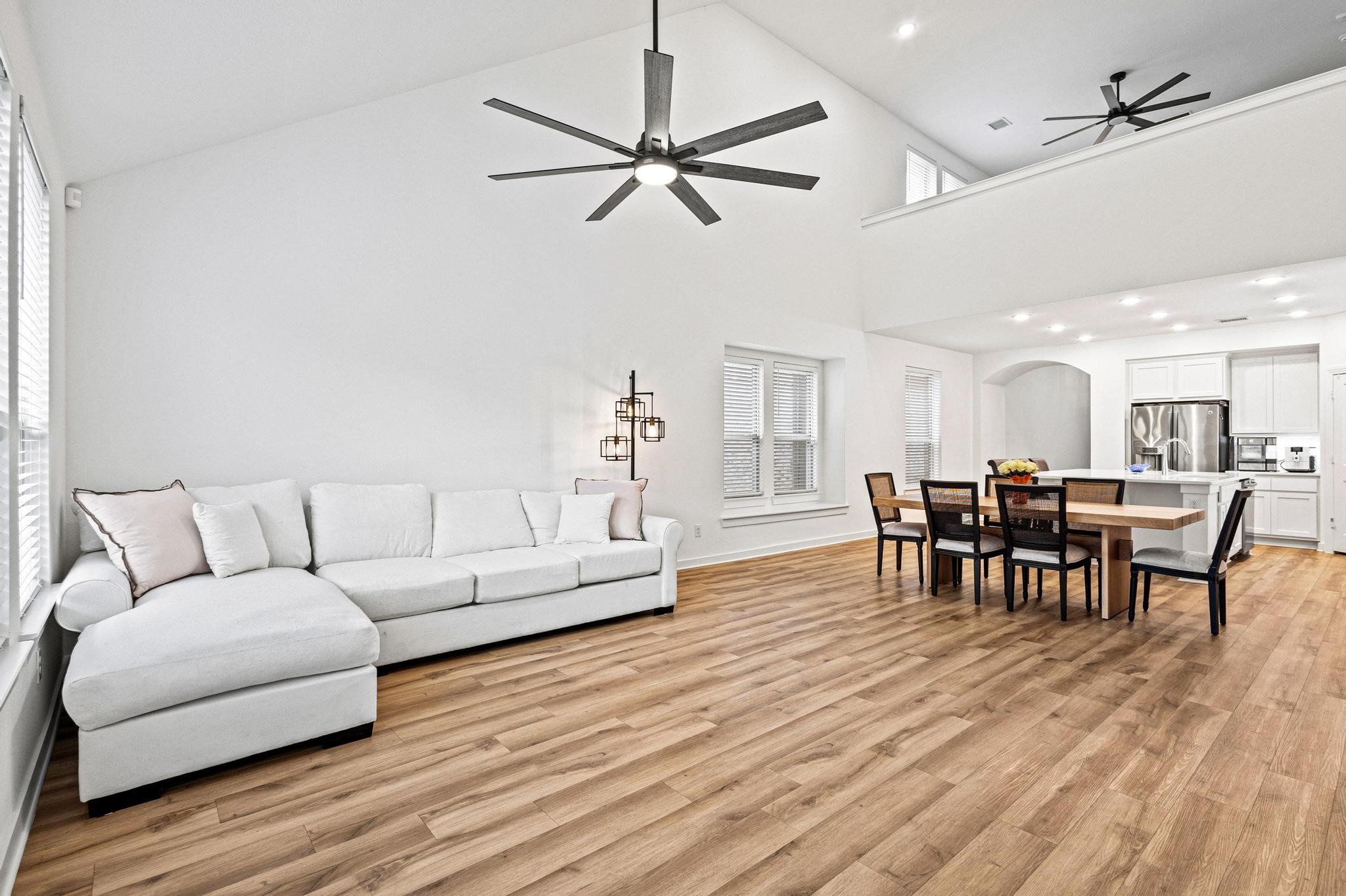 3952 Oak Creek Circle