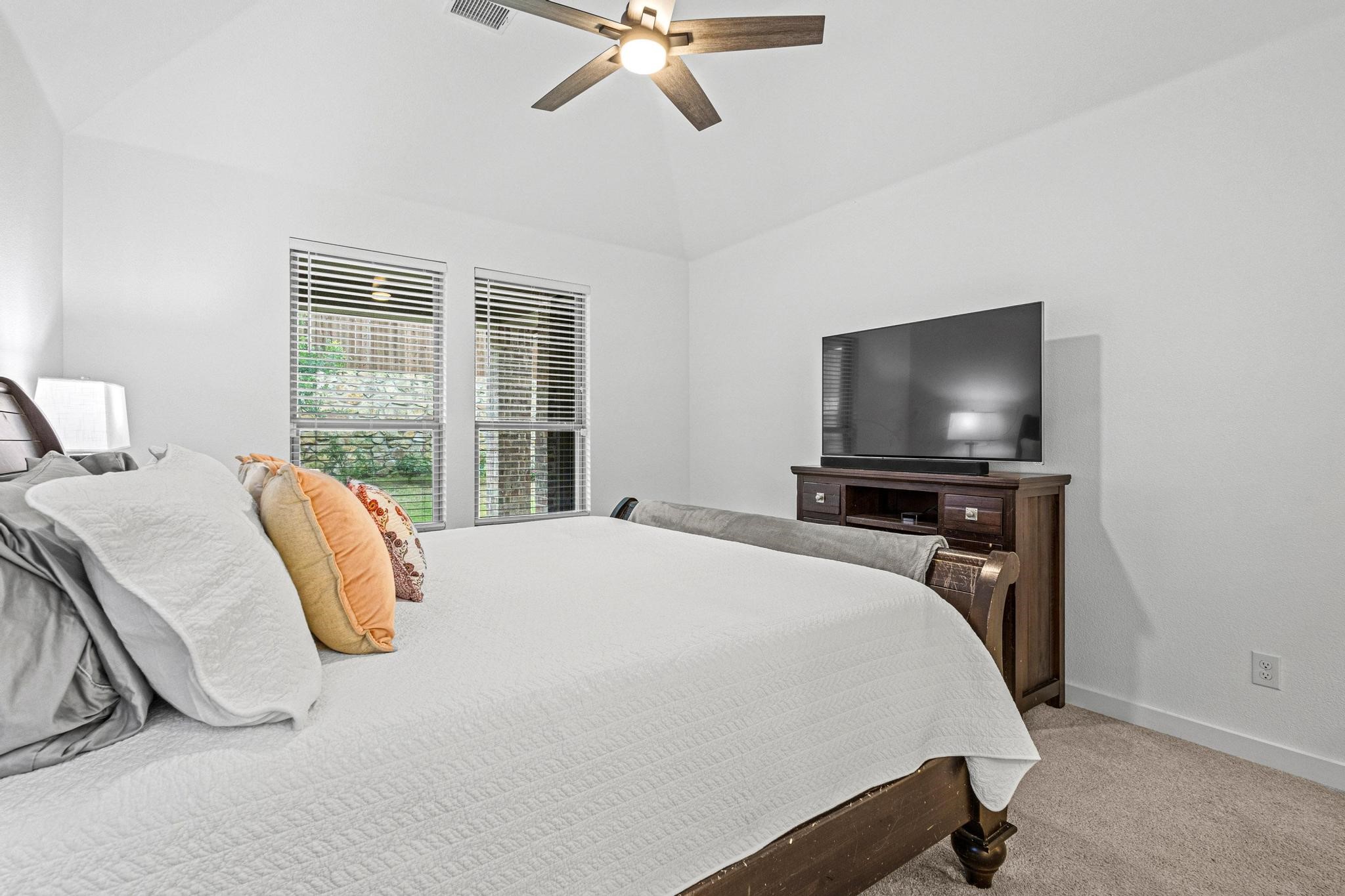 3952 Oak Creek Circle