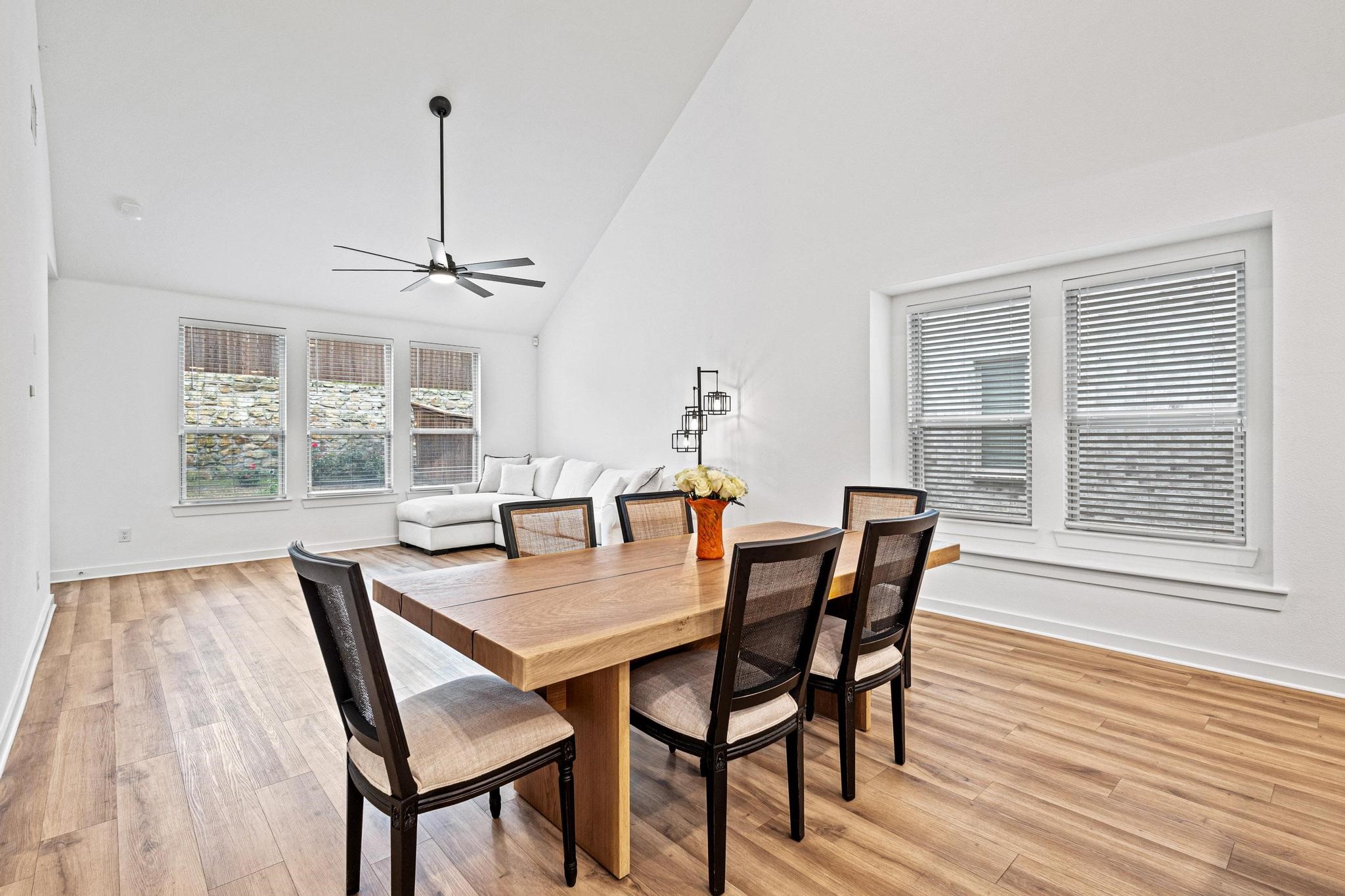 3952 Oak Creek Circle