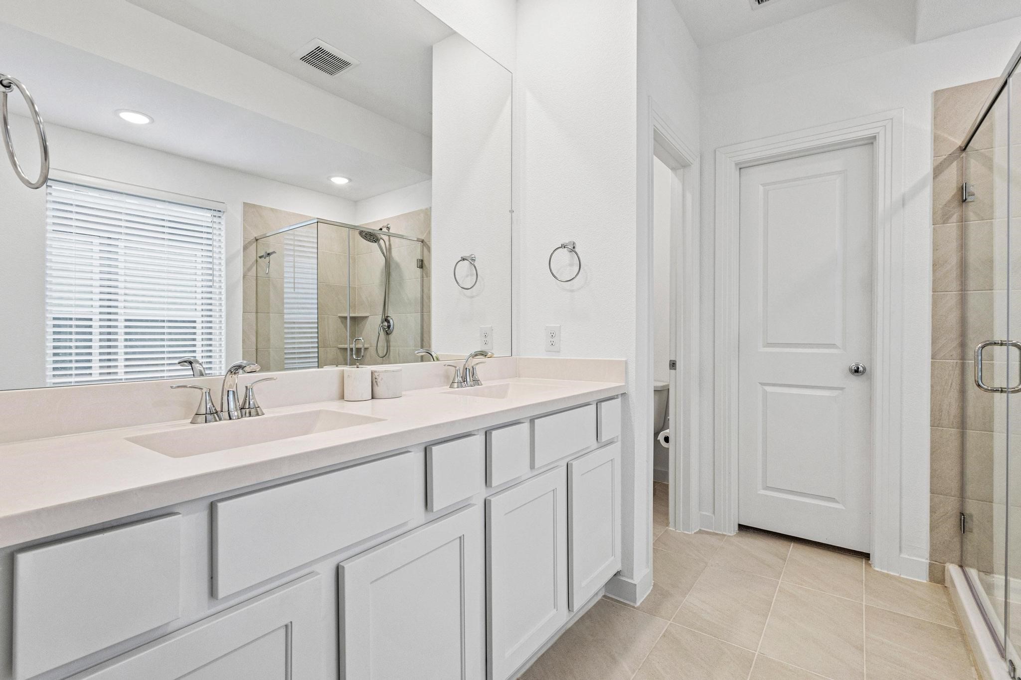 3952 Oak Creek Circle