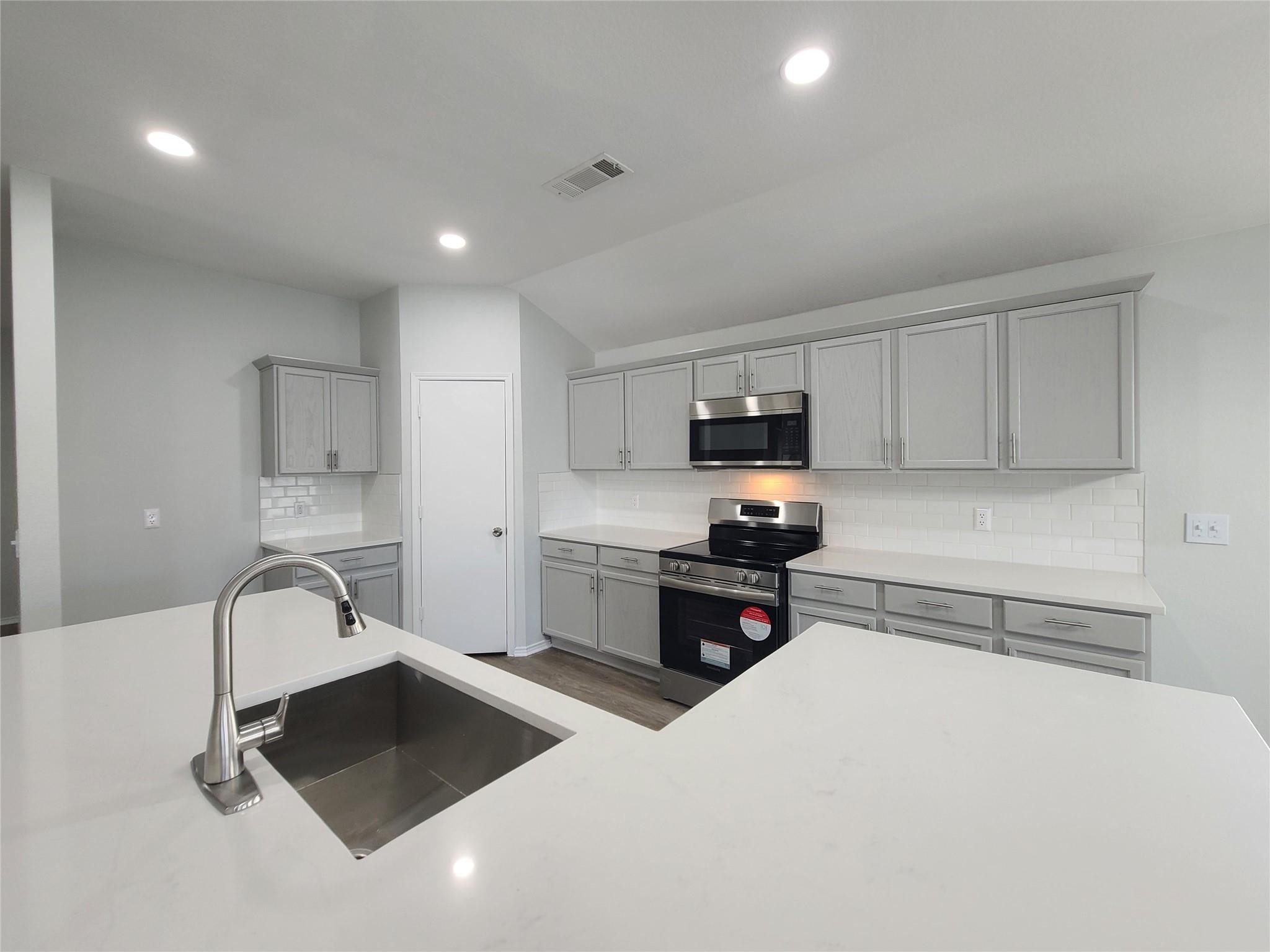 1405 Pheasant Drive