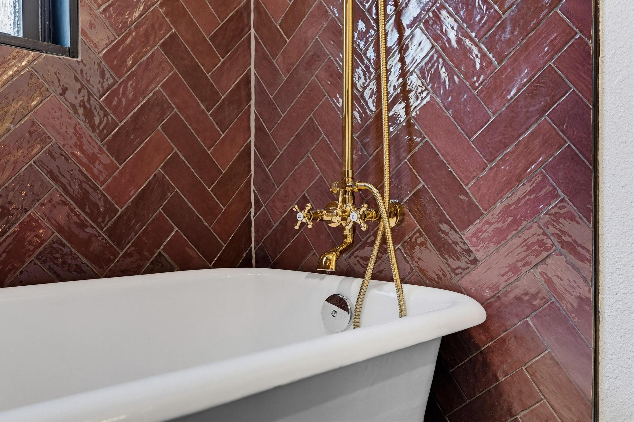 1112 S Travis Street