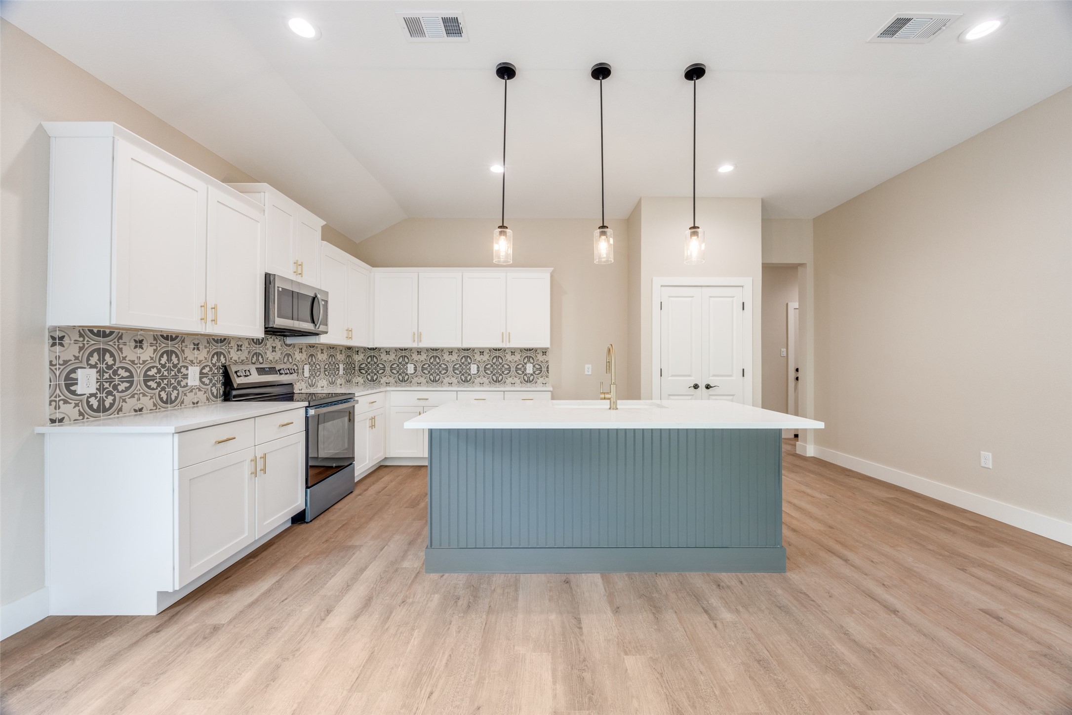 113 Iron Horse Lane