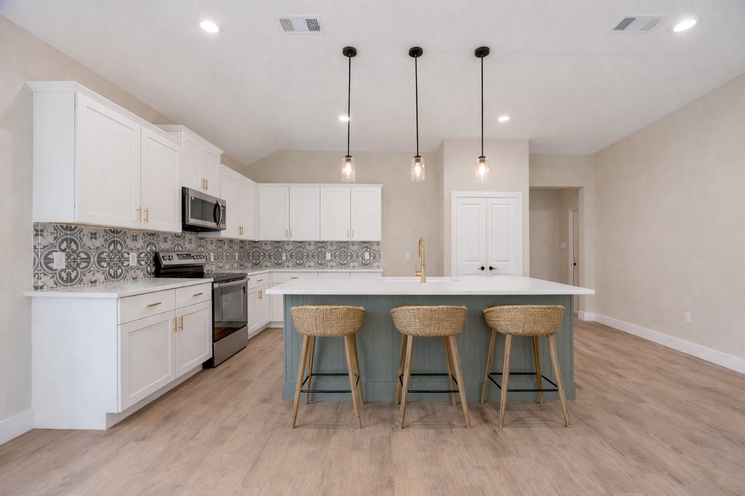 113 Iron Horse Lane