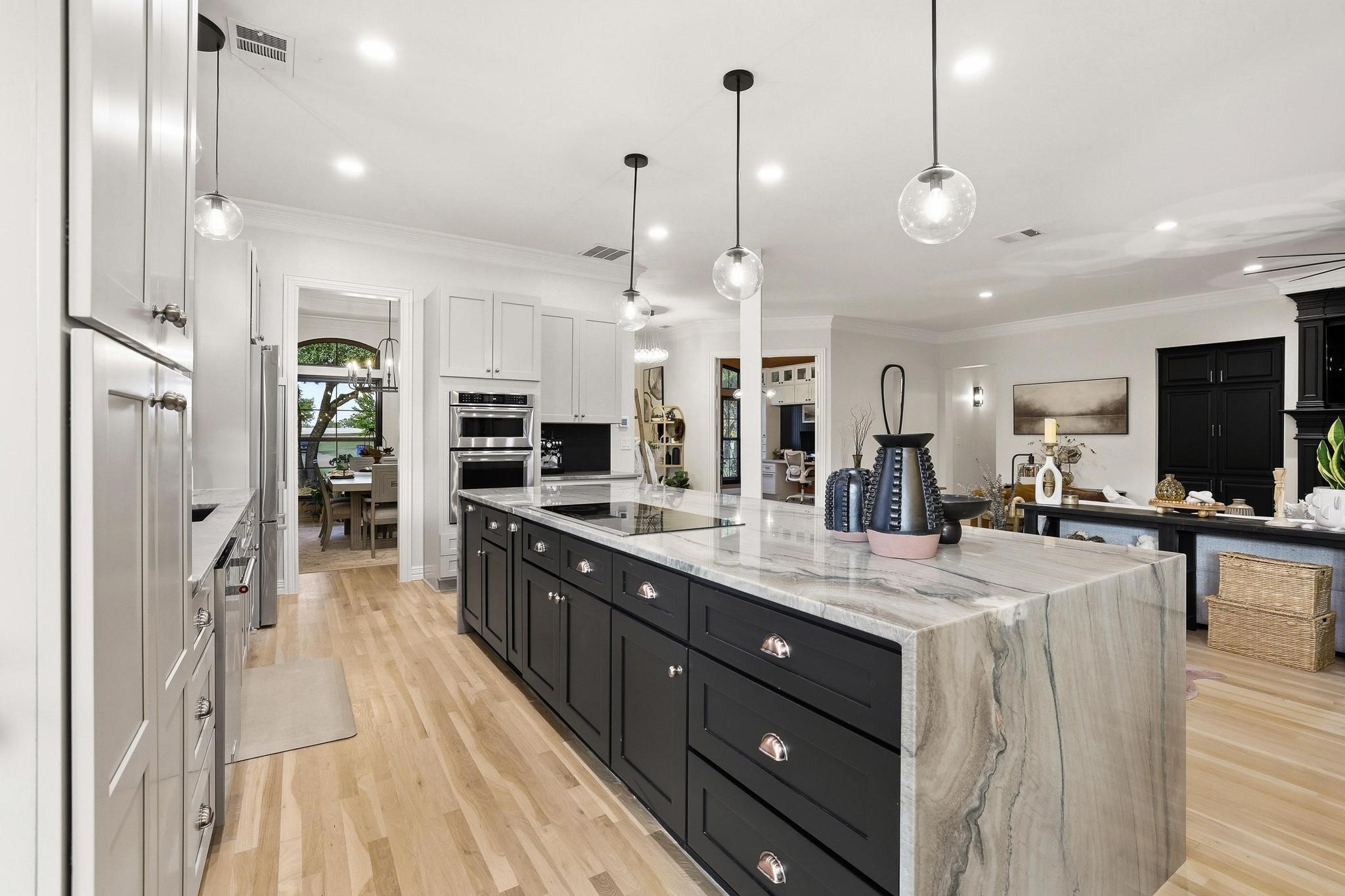 1504 Brook Lane