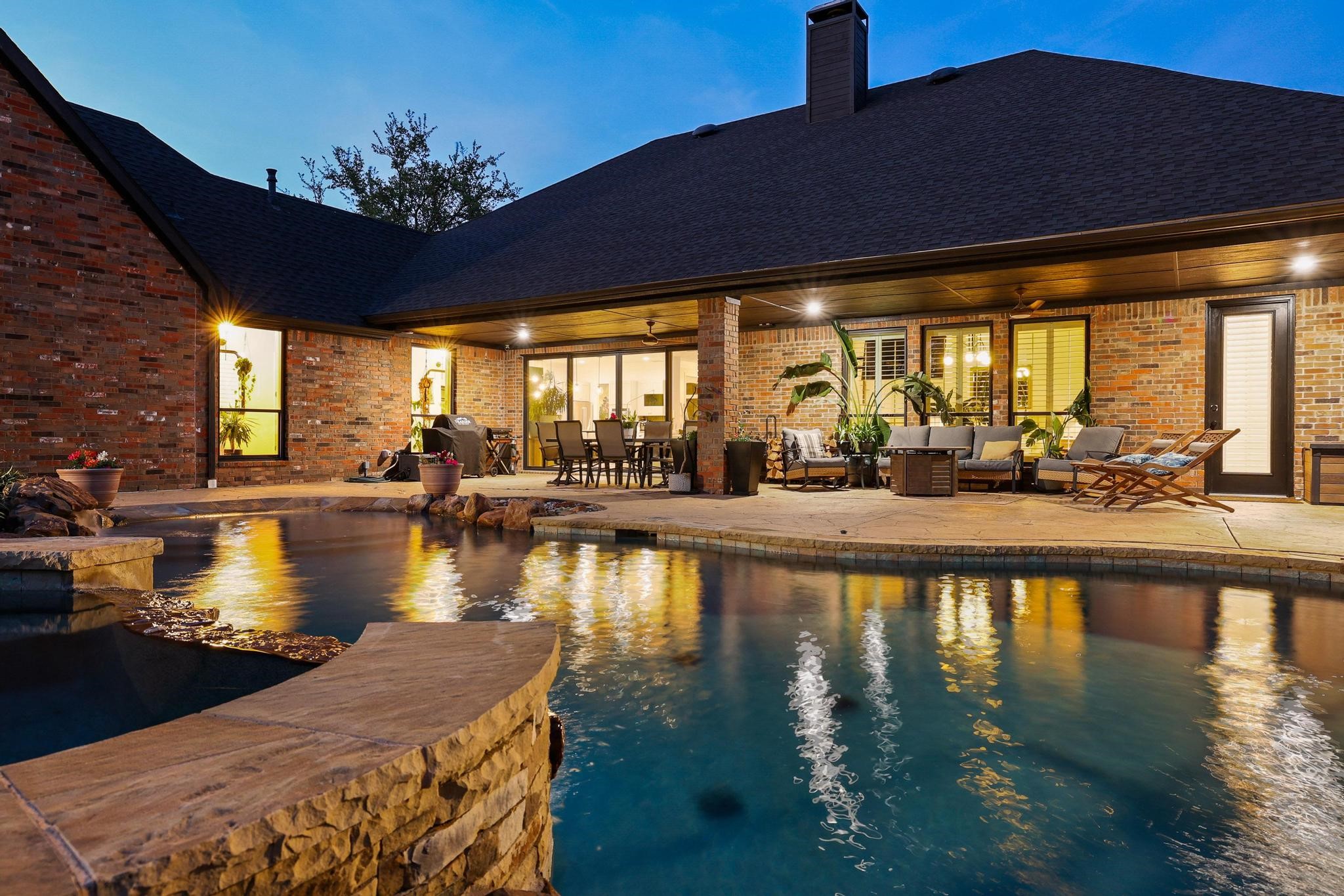 1504 Brook Lane