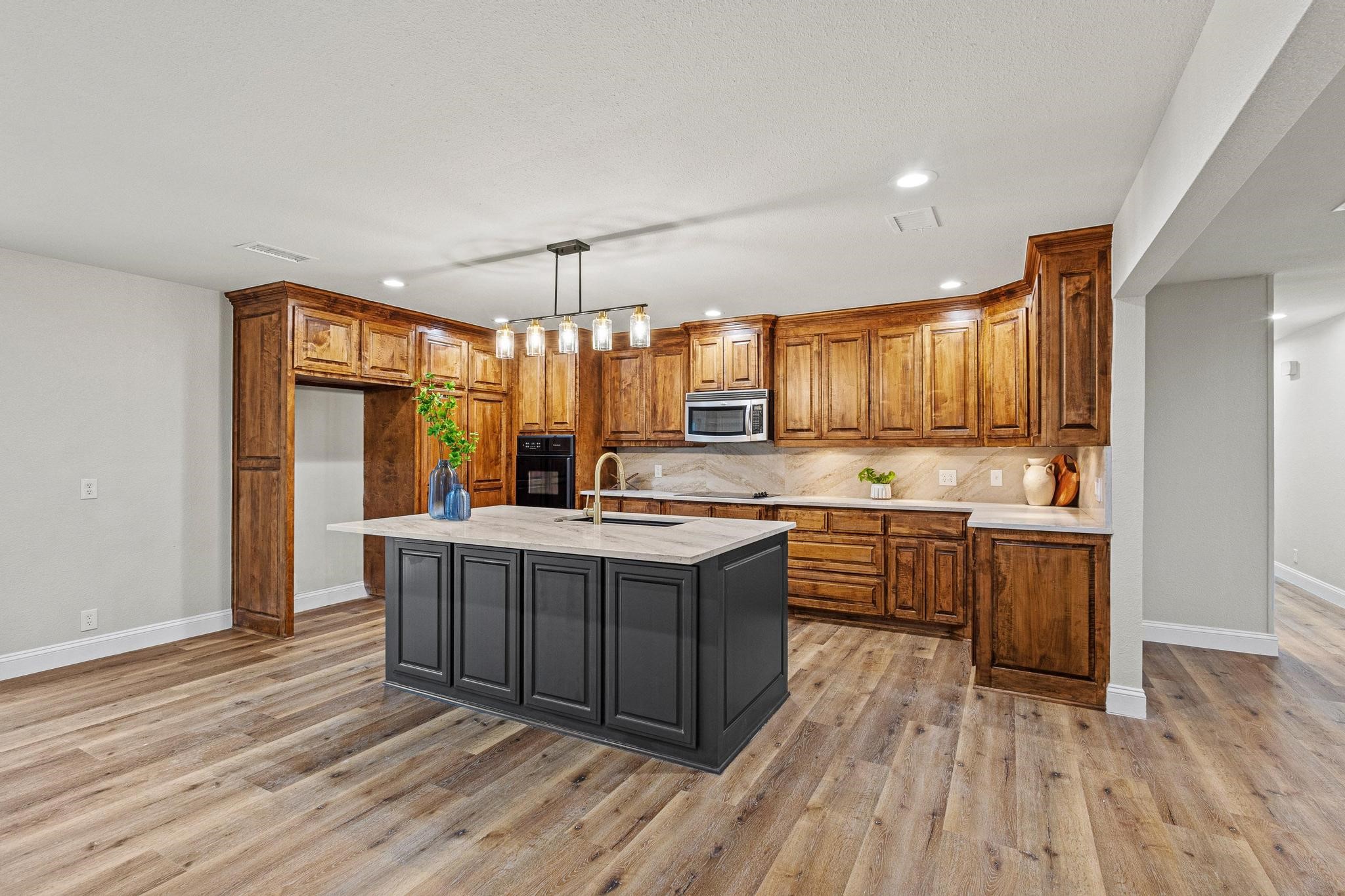 3327 Carriage Circle