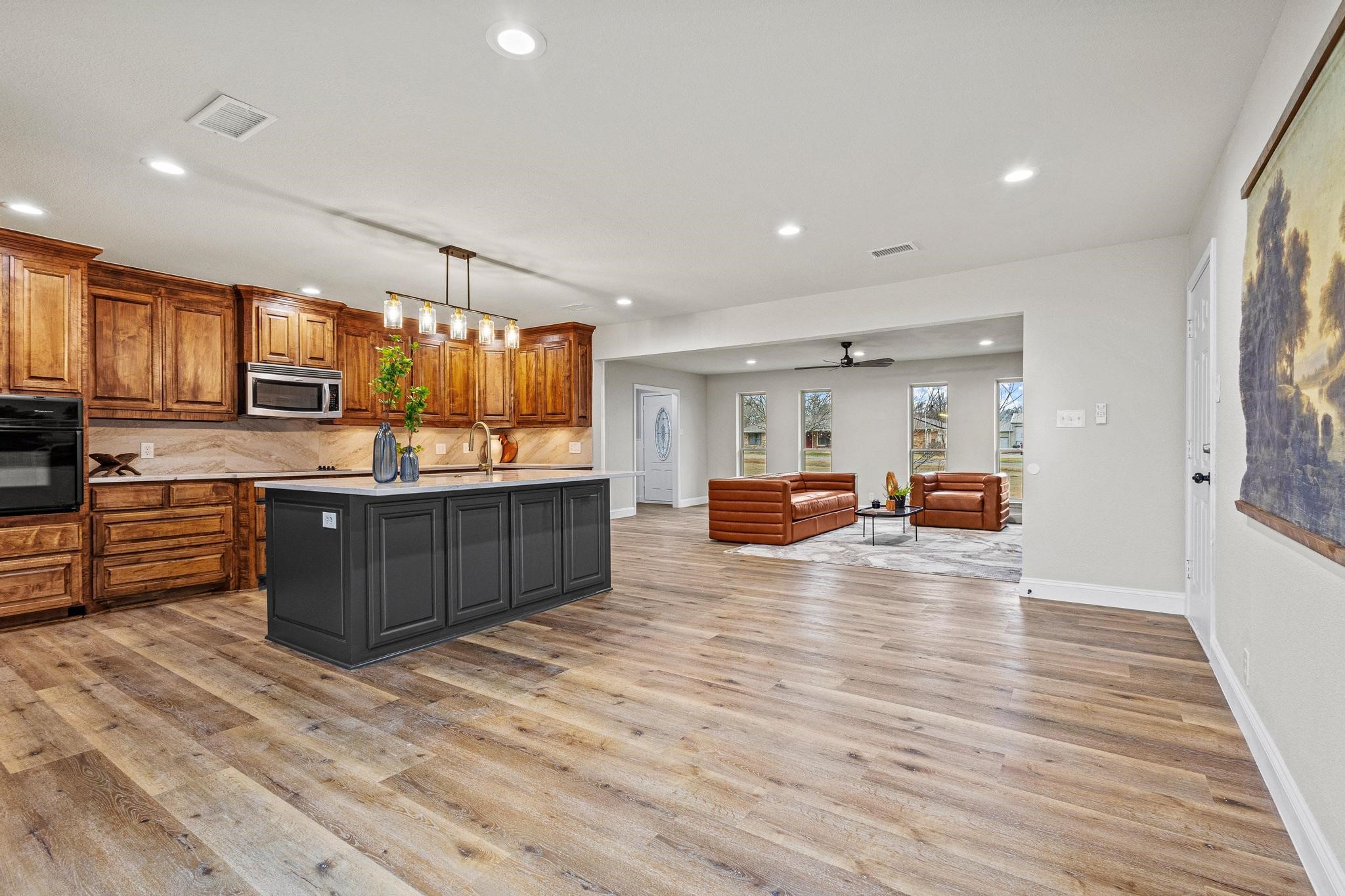3327 Carriage Circle