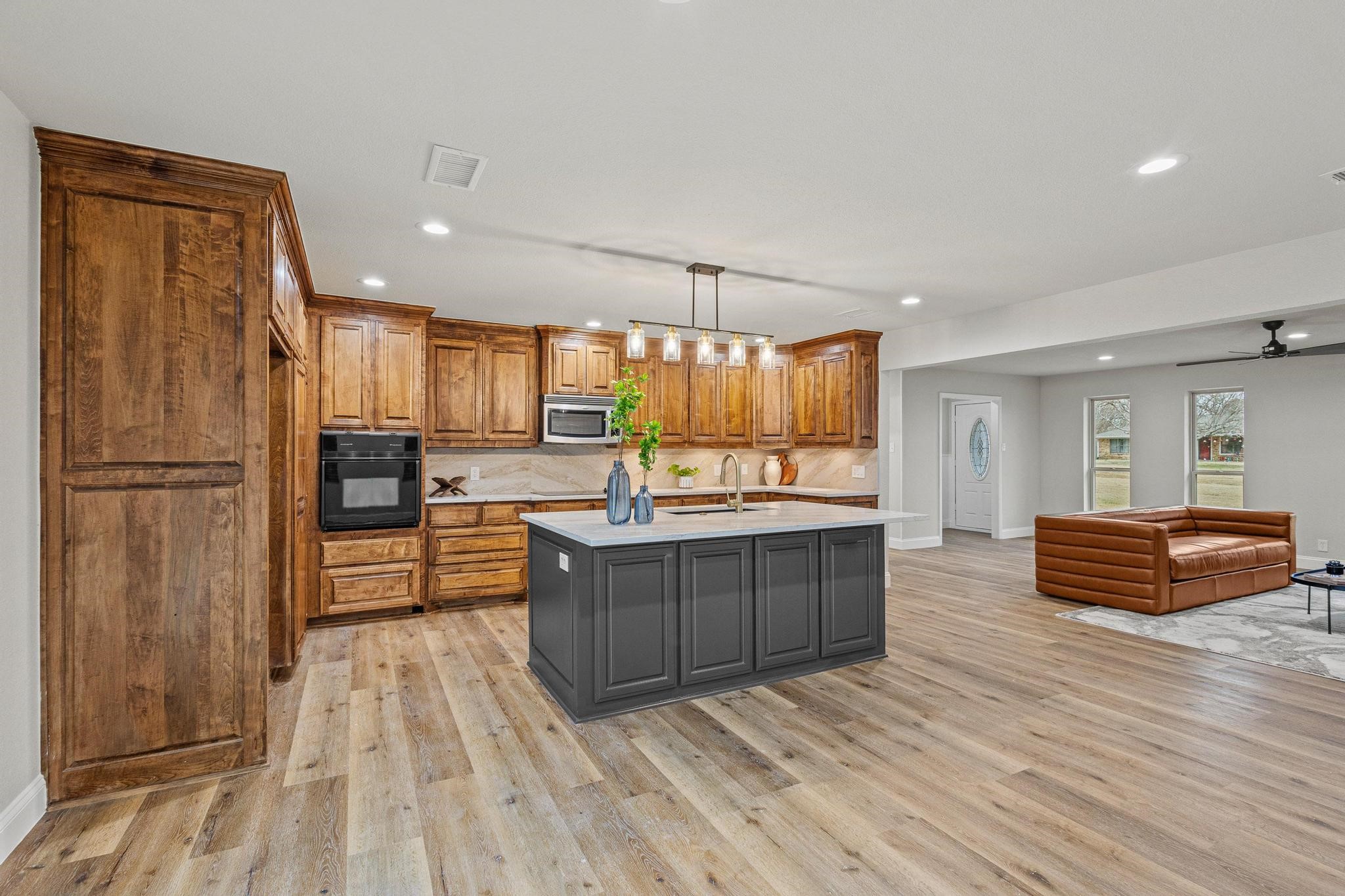 3327 Carriage Circle