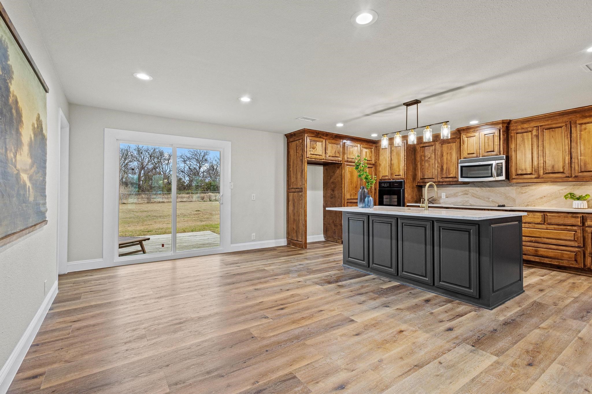 3327 Carriage Circle