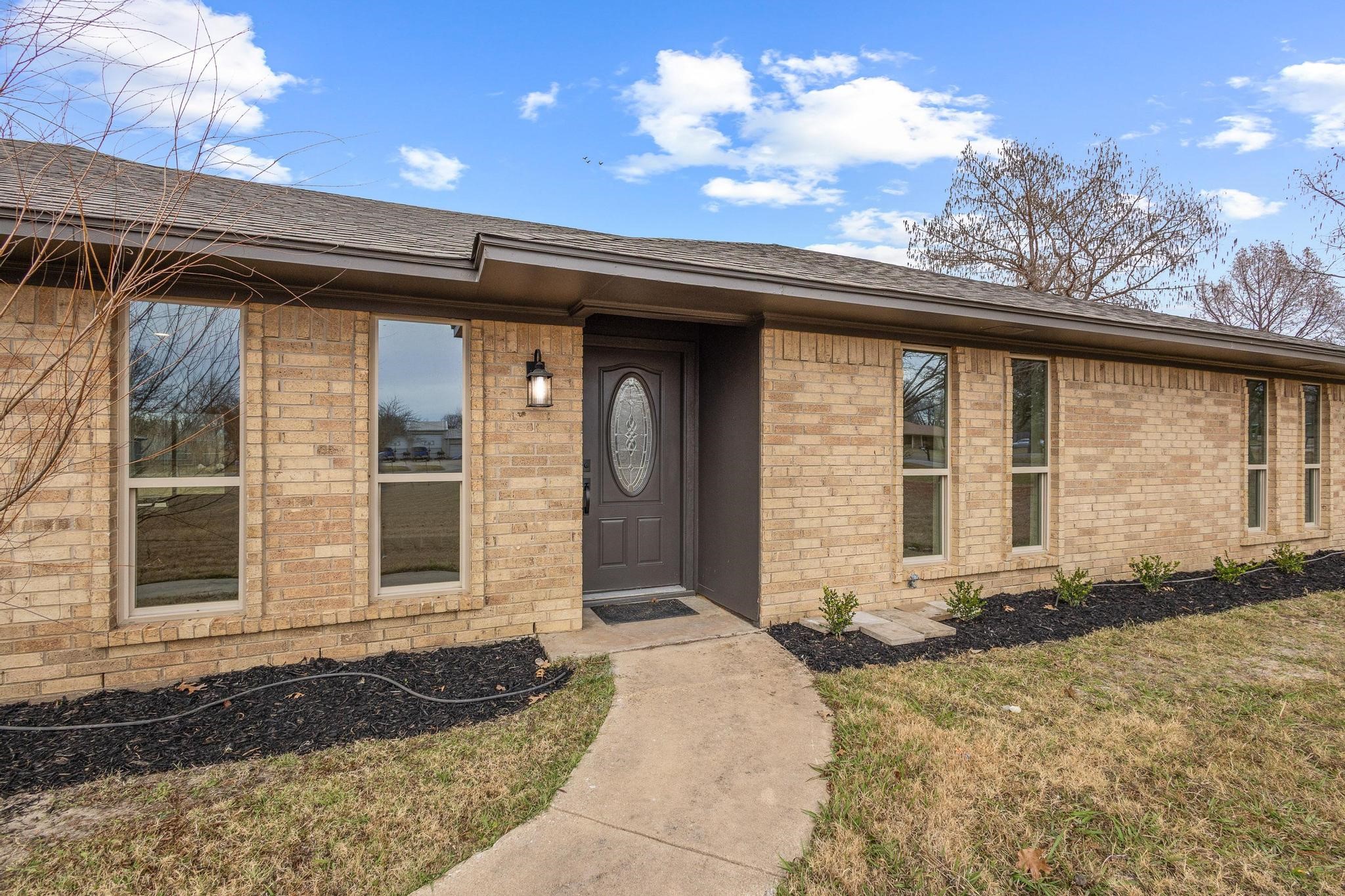 3327 Carriage Circle