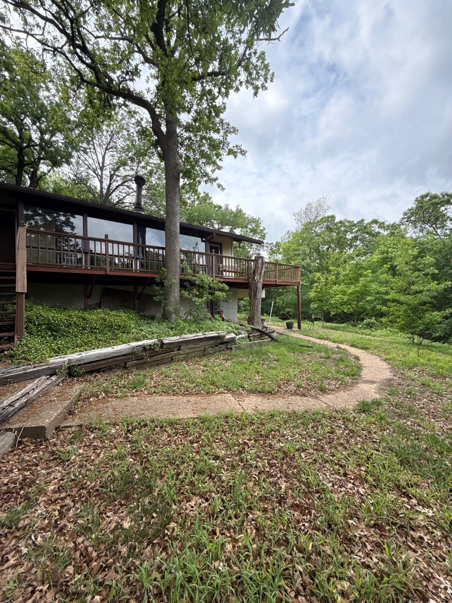 953 Tanglewood Trail