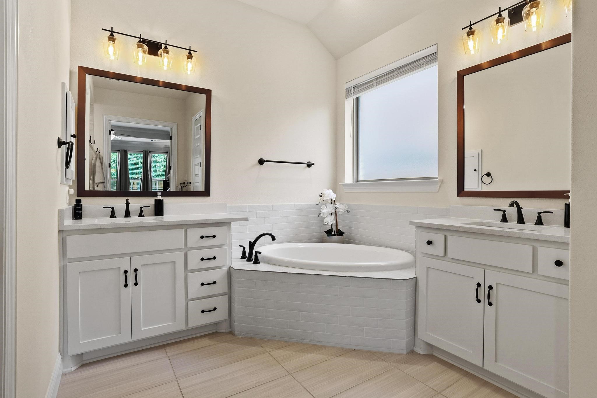 4213 Rocky Ridge Trail
