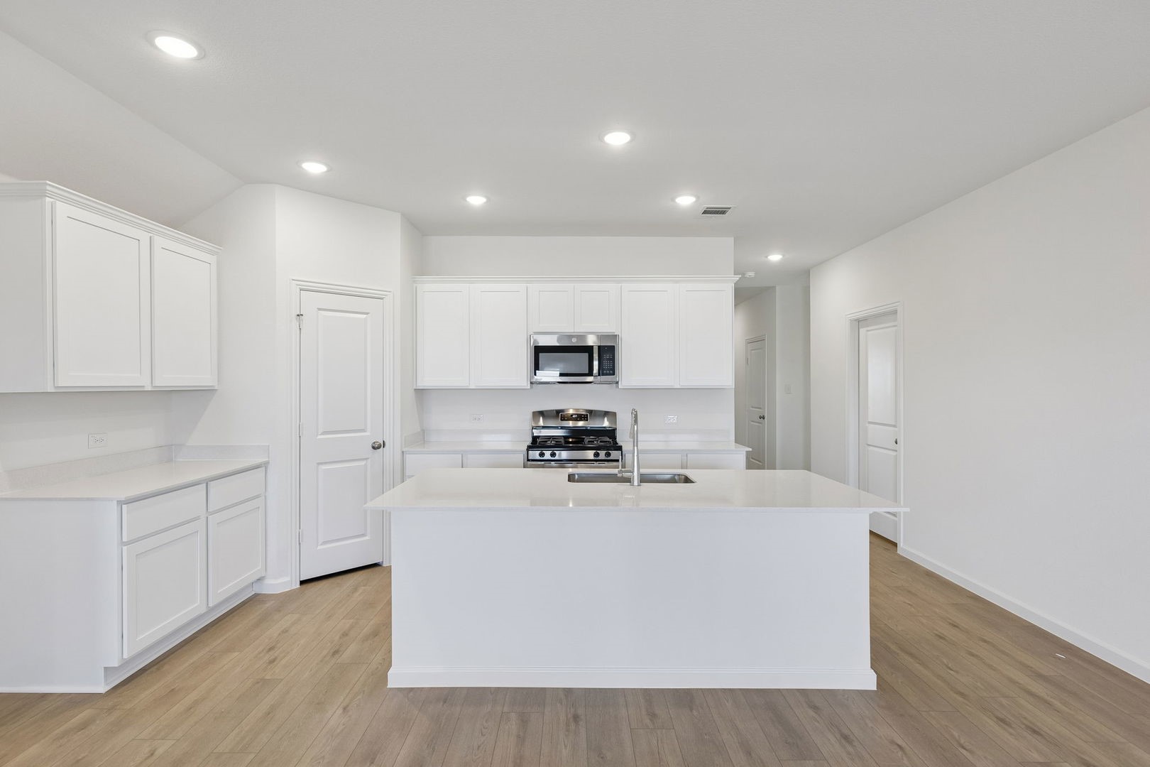 3927 Rose Hill Court