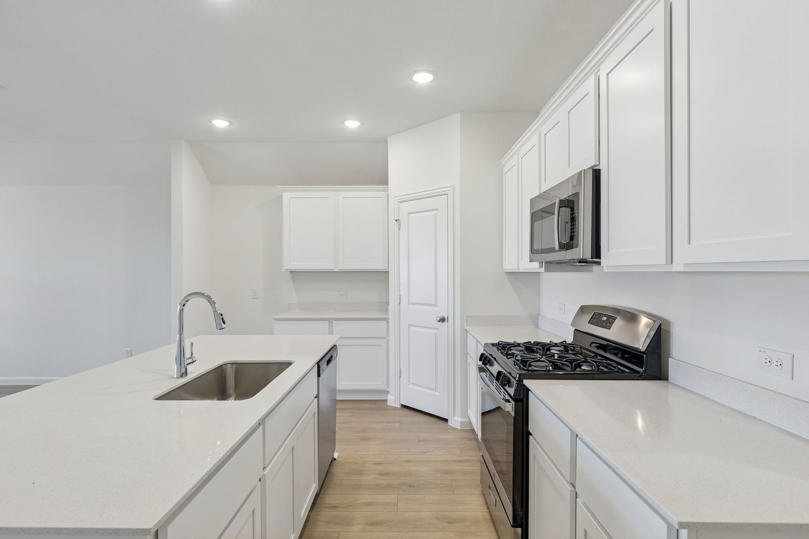 3927 Rose Hill Court