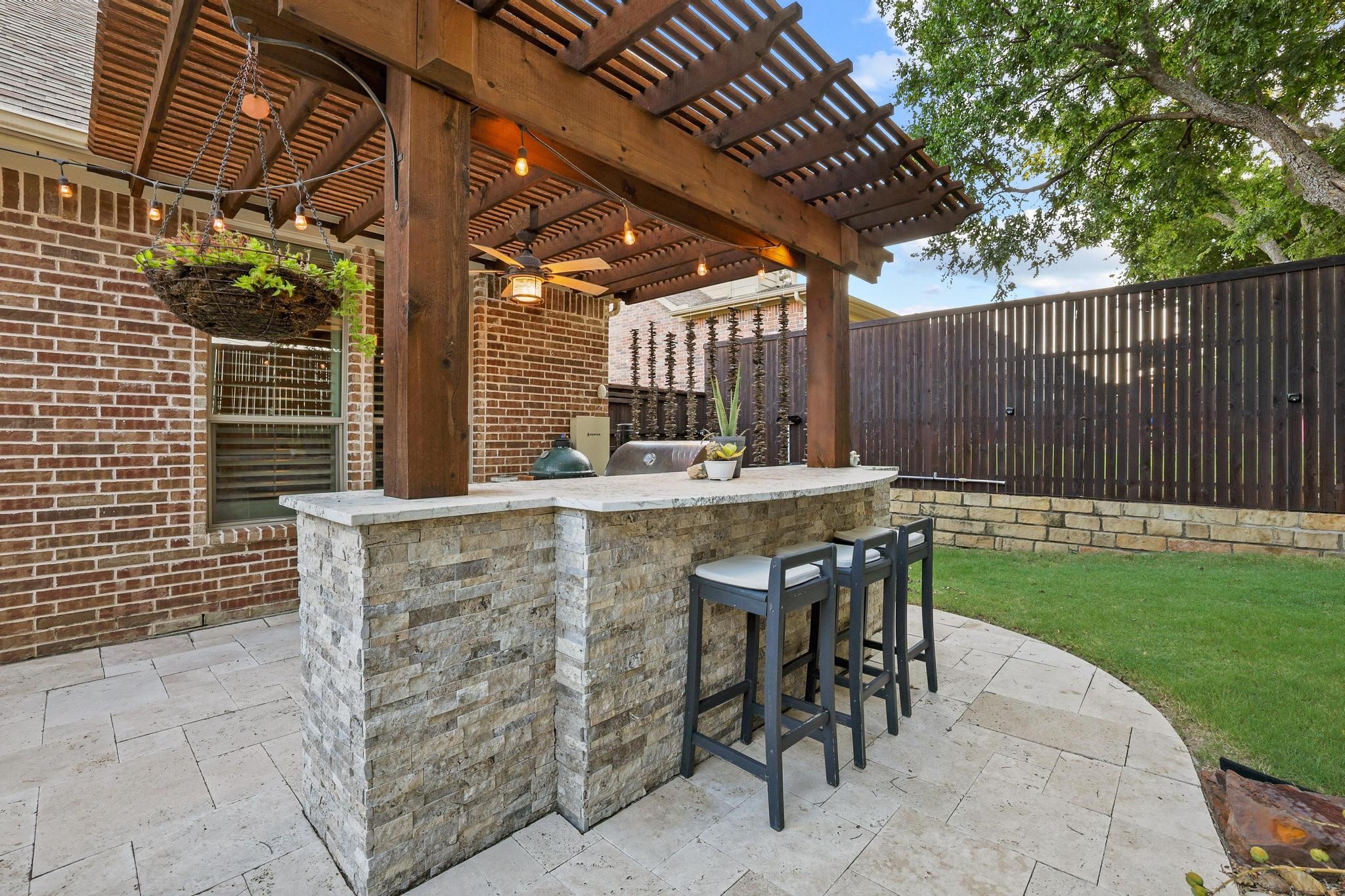 1141 White Crest Lane