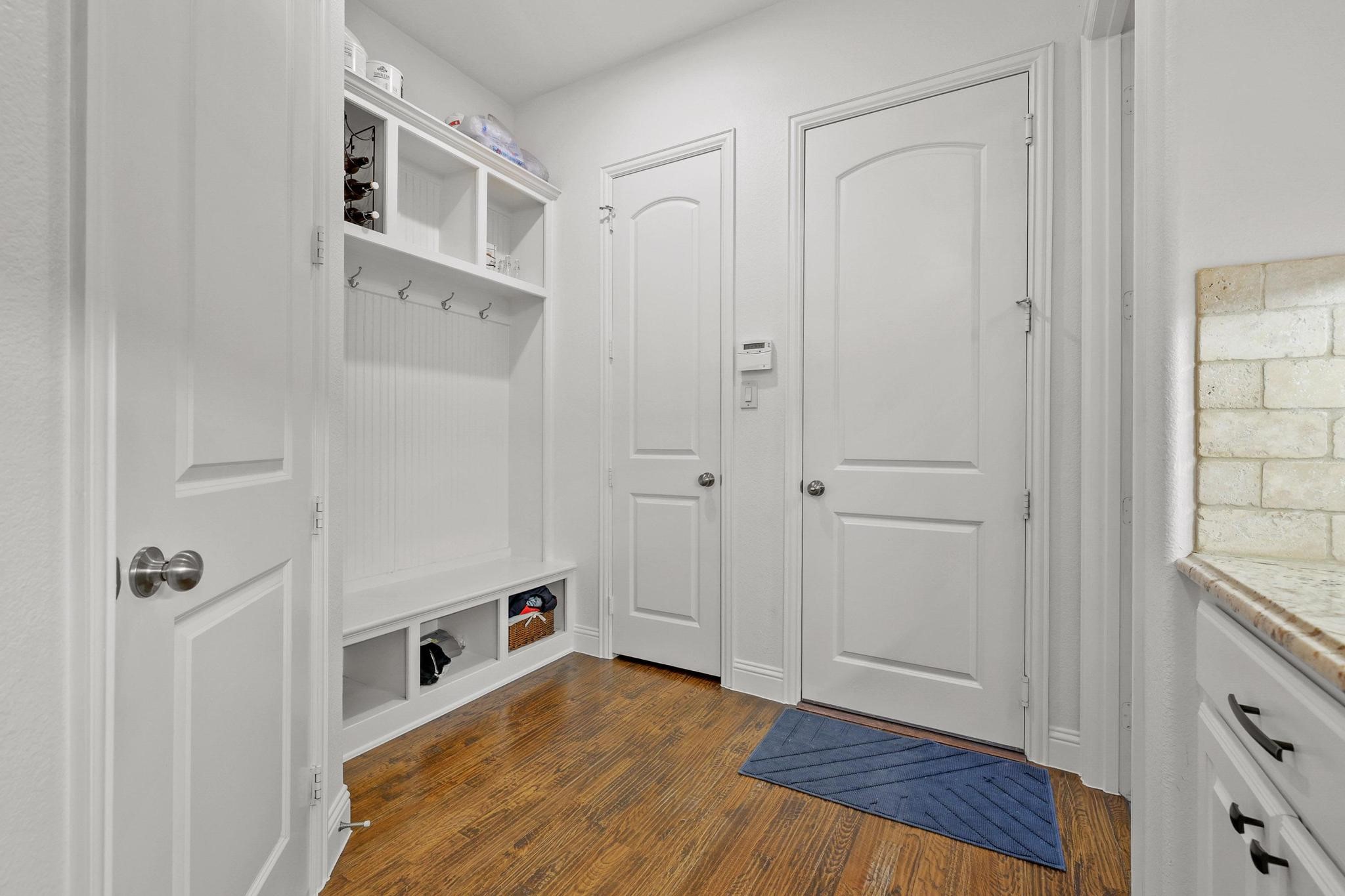 1141 White Crest Lane