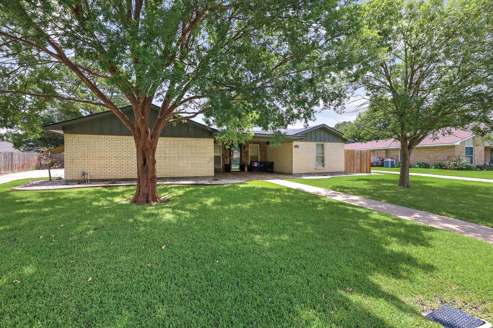 3119 Mimosa Drive